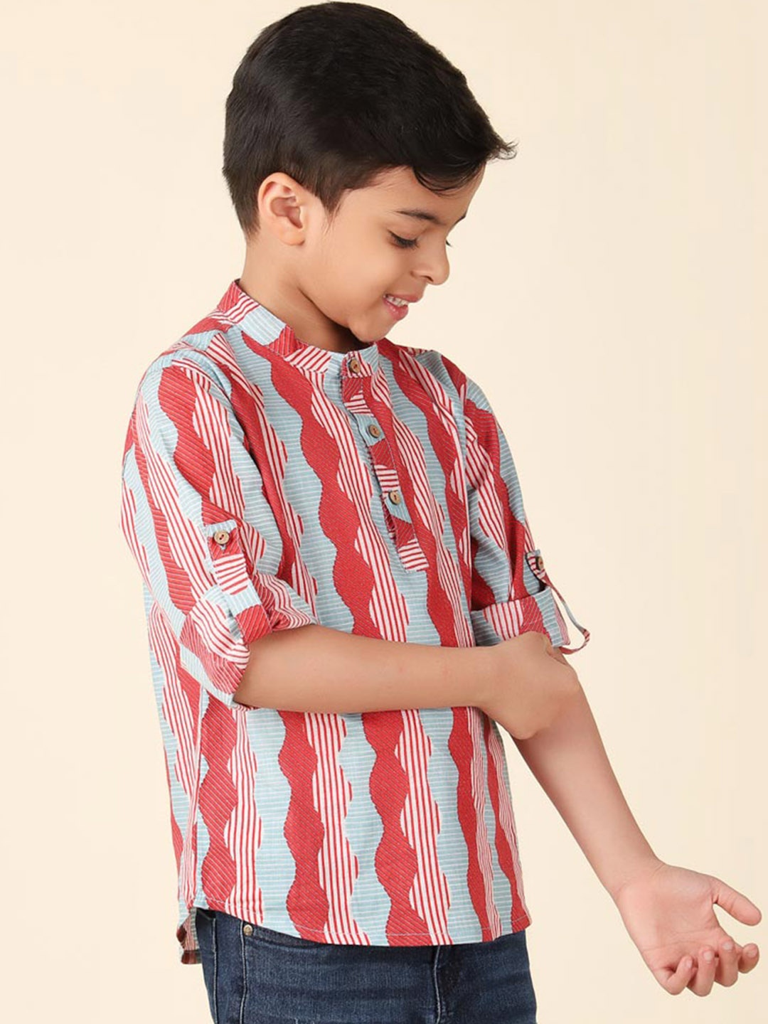 

Fabindia Boys Abstract Printed Cotton Short Kurta, Red