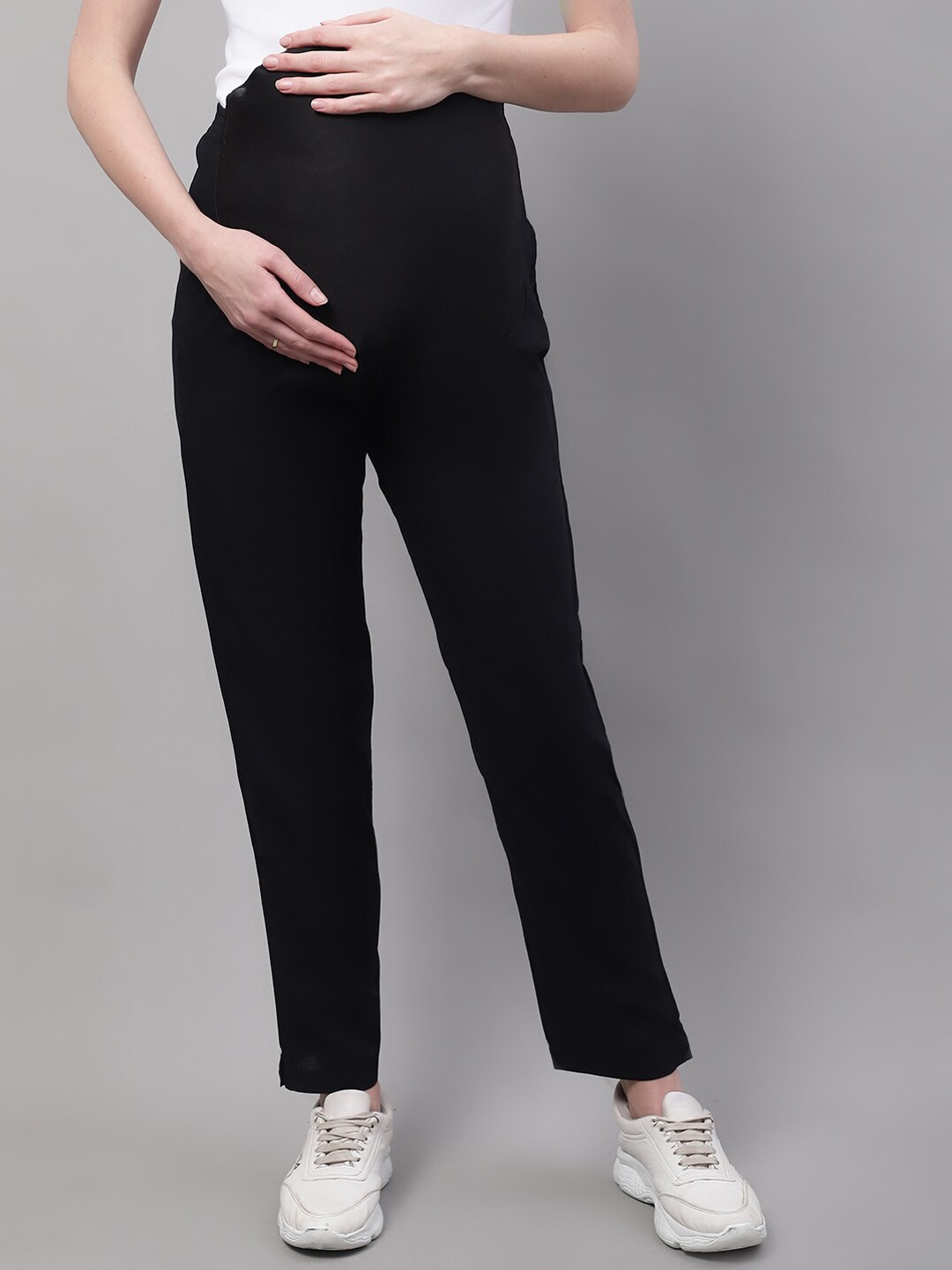 

Moms Maternity Women Mid-Rise Relaxed Mom Fit Maternity Trousers, Black