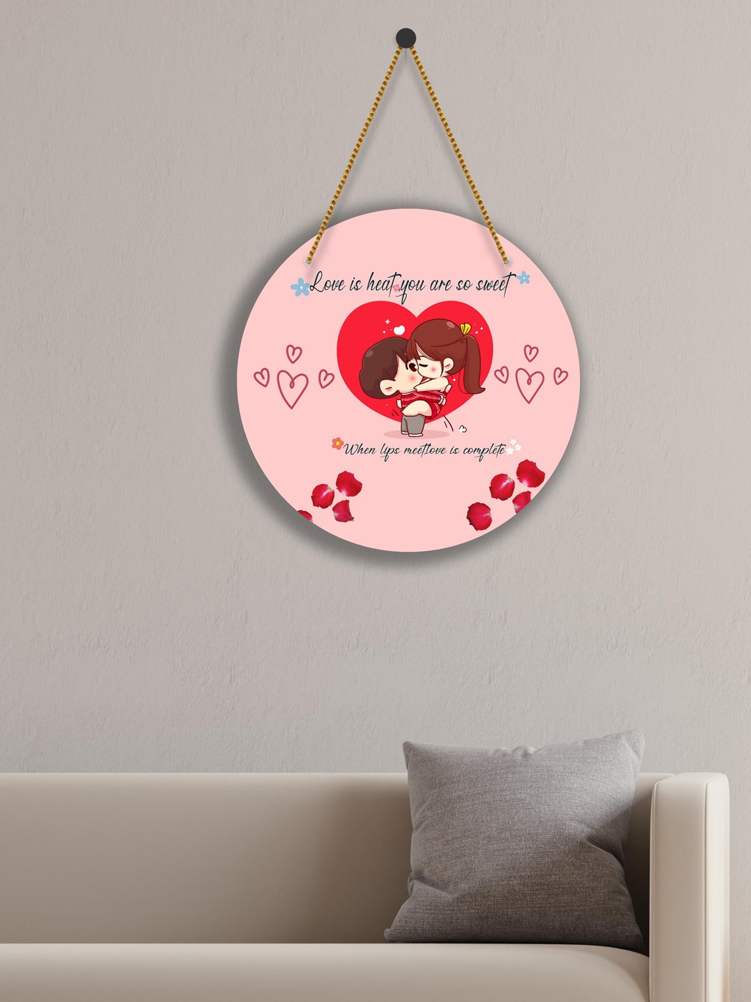 

SAF Pink & Red Love Couple Printed Round Shaped Wall Hanging With Zardoori
