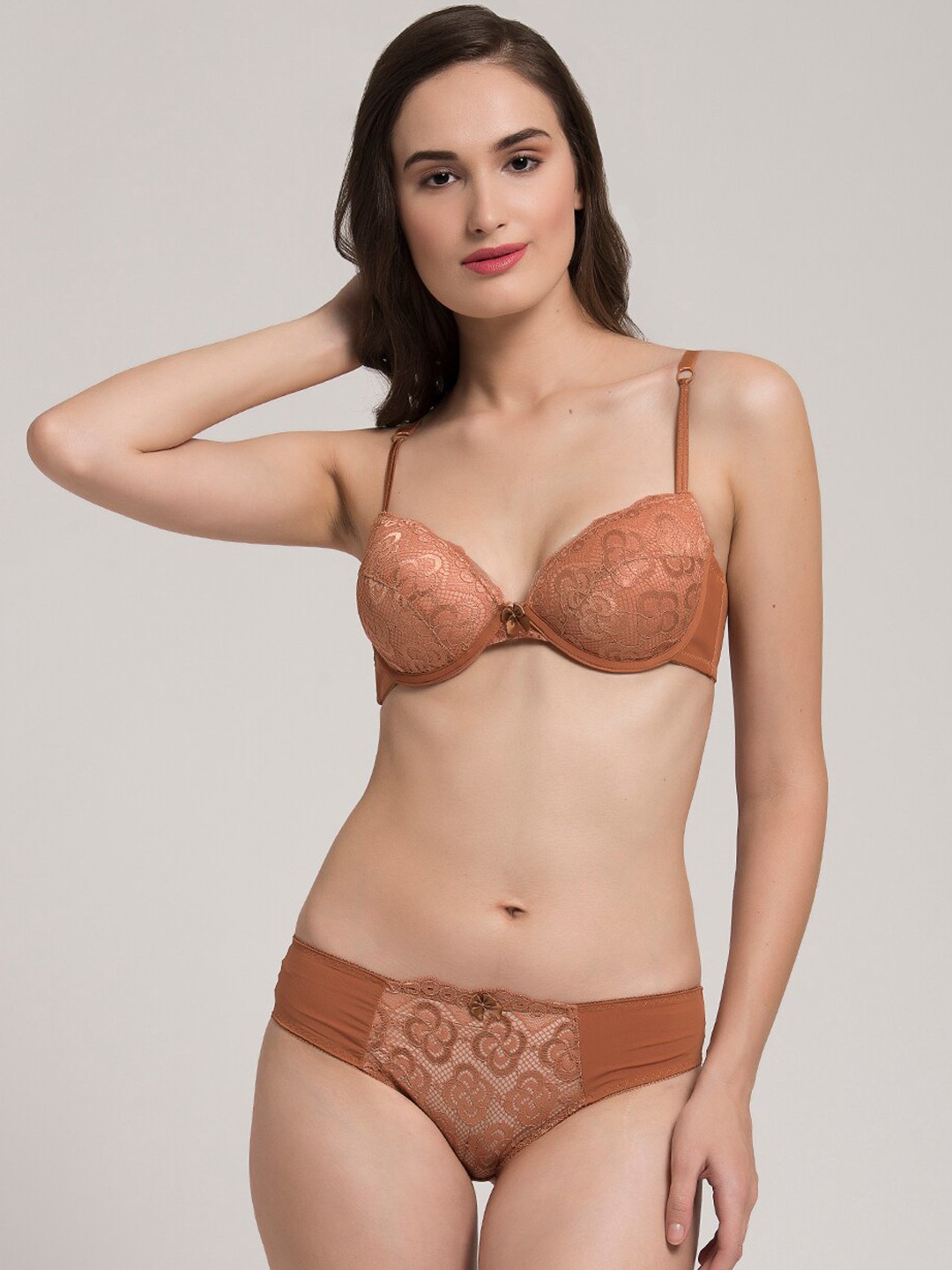 

MAKCLAN Lightly Padded Underwired Self-Design Plunge Lace Lingerie Set, Brown