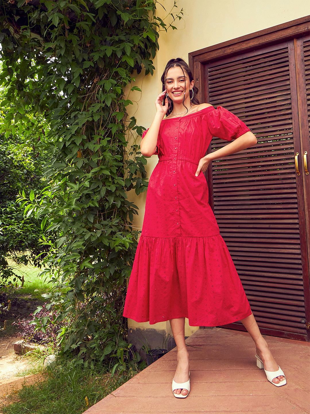 

SASSAFRAS Red Off-Shoulder Self Design Schiffli Pure Cotton Fit & Flare Midi Dress