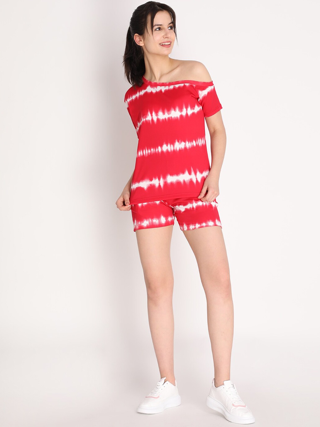 

CHKOKKO Abstract Printed Top With Shorts, Red