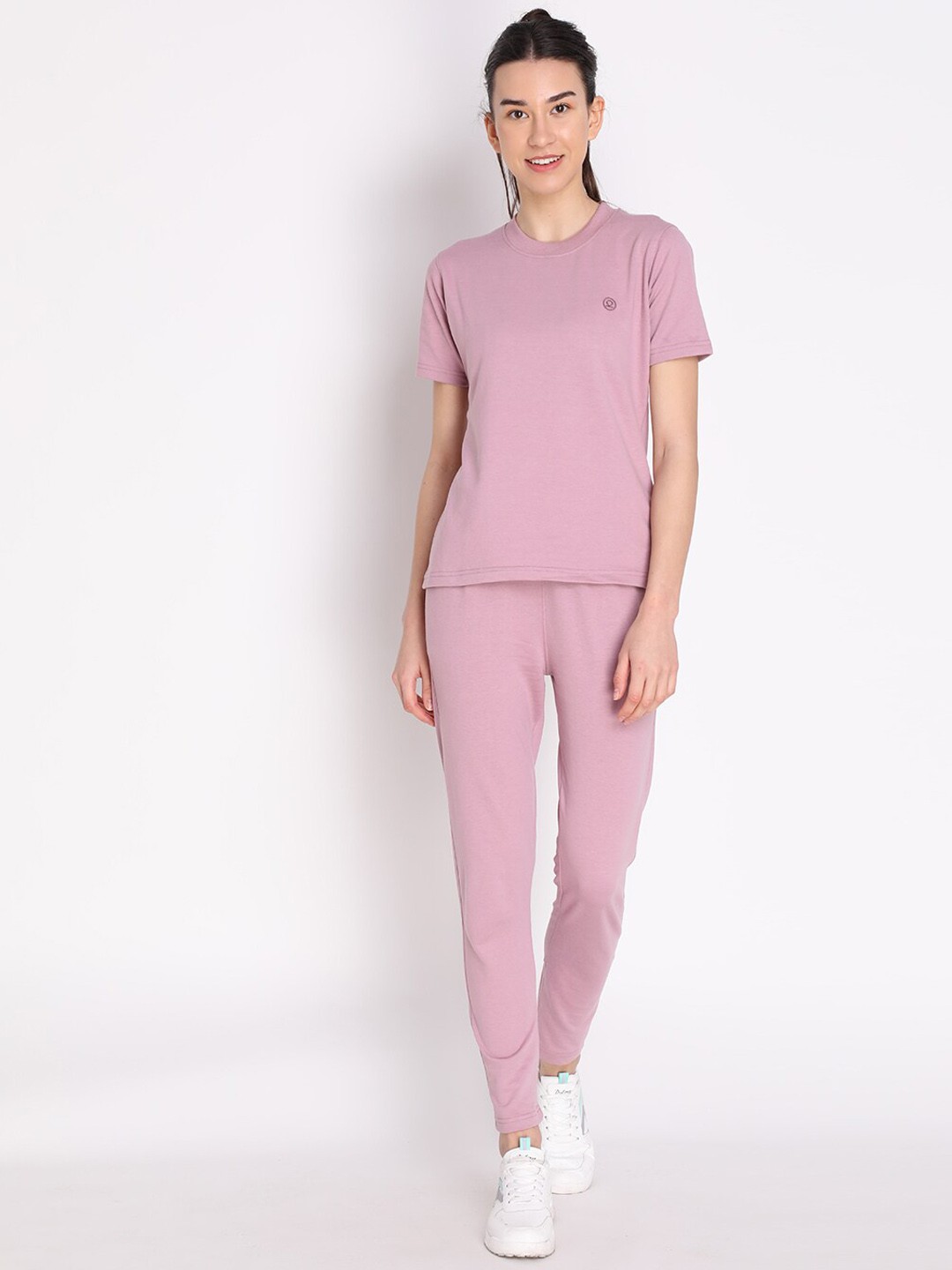 

CHKOKKO Round Neck Short Sleeves T-Shirt & Trousers, Pink