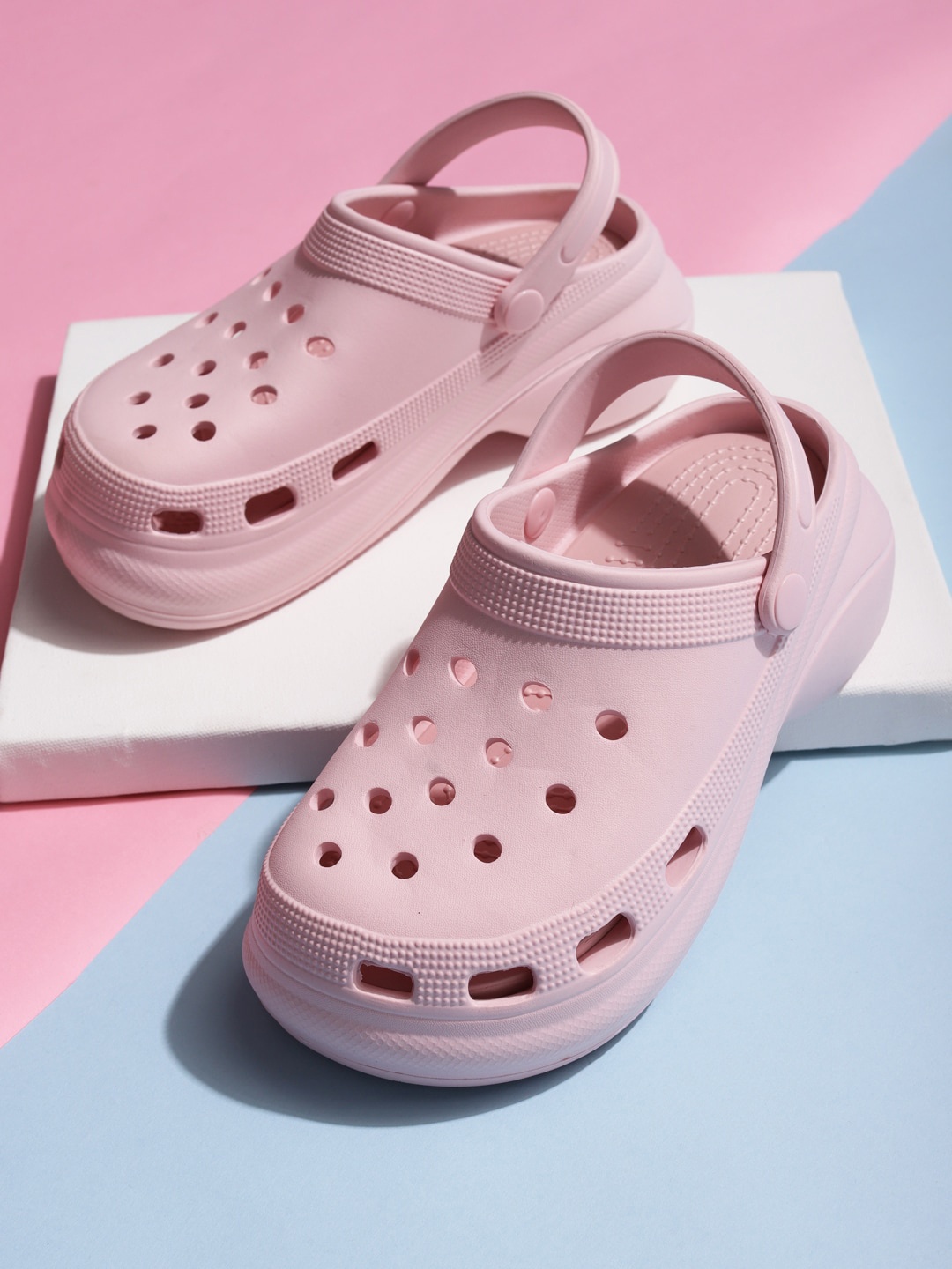 

Truffle Collection Women Basics Clogs, Pink