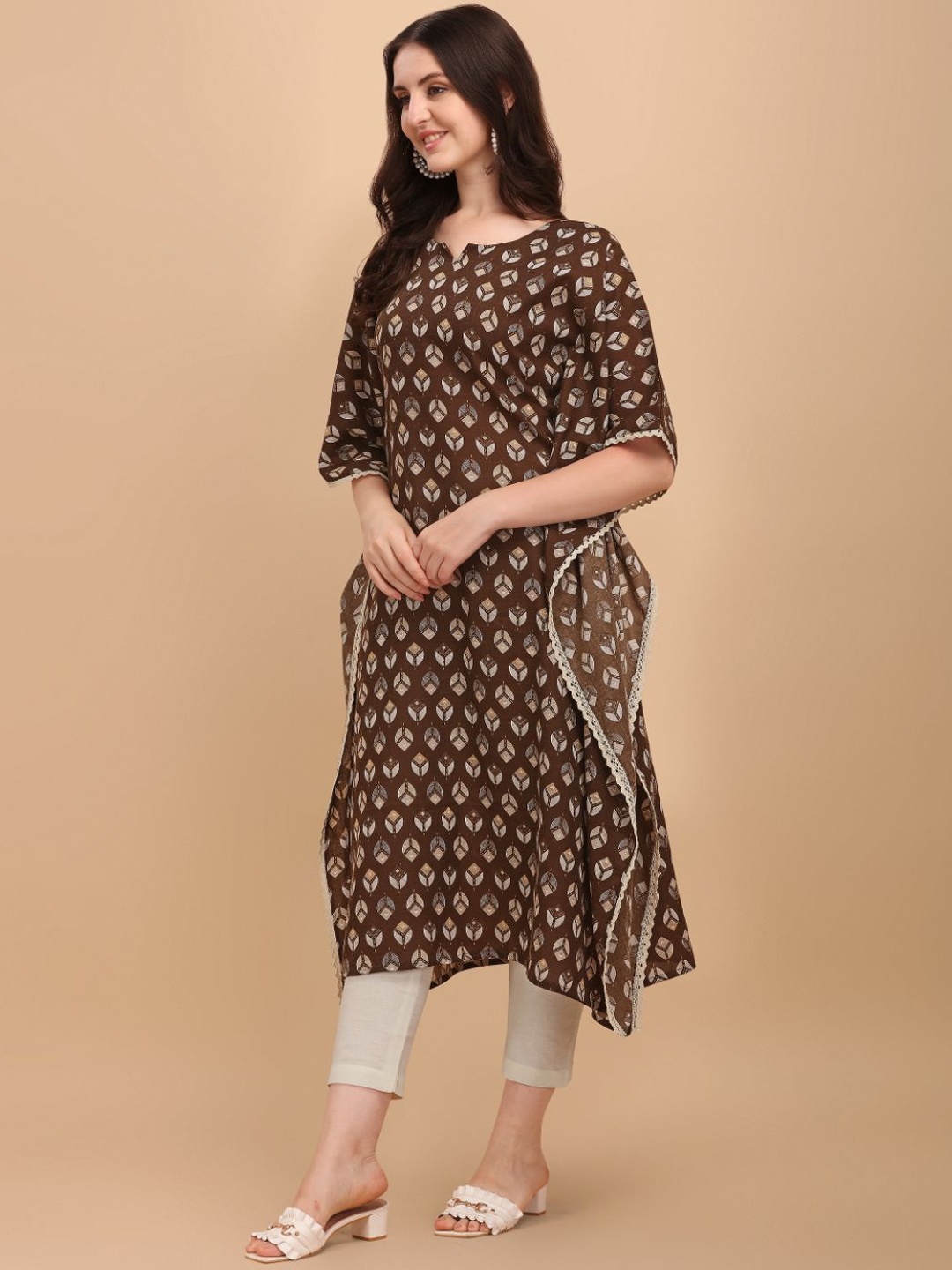 

NAINVISH Ethnic Motifs Printed Kaftan Kurta with Trousers, Brown