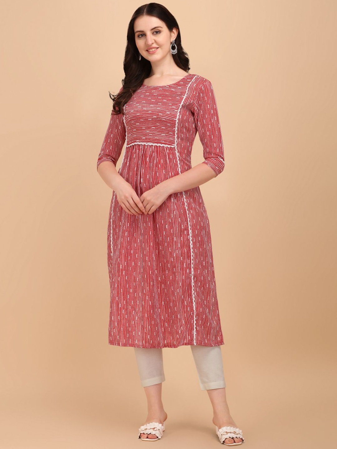 

NAINVISH Striped A-Line Kurta with Trousers, Red
