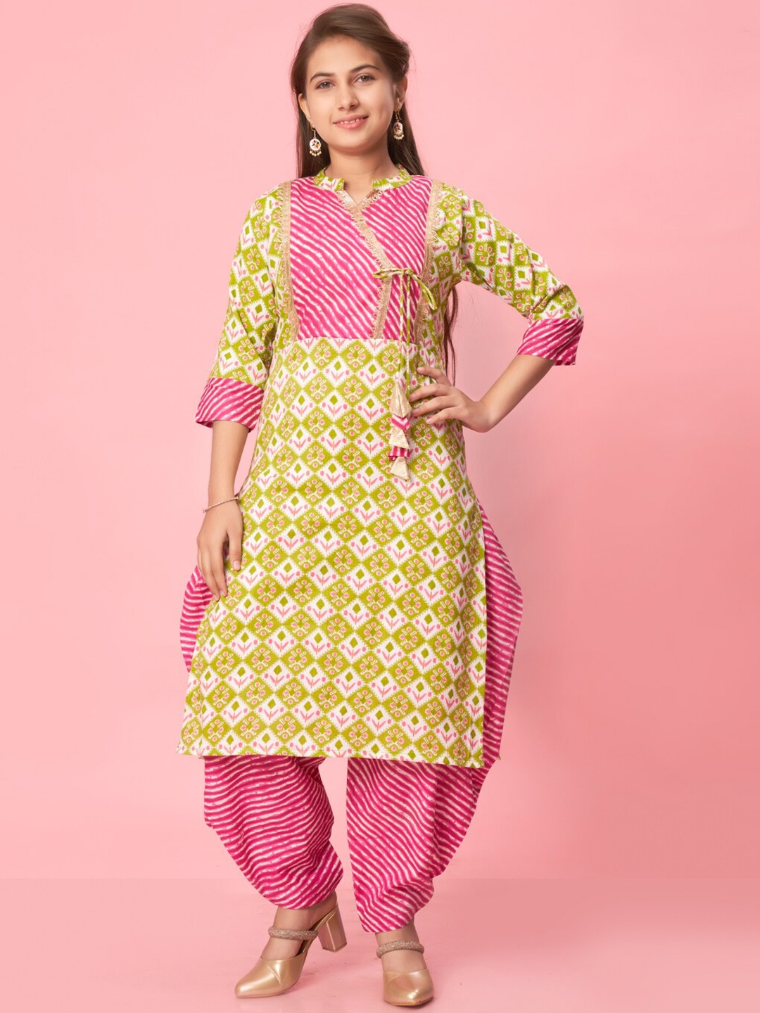 

Muhuratam Girls Floral Printed Angrakha Pure Cotton Kurta with Patiala, Green
