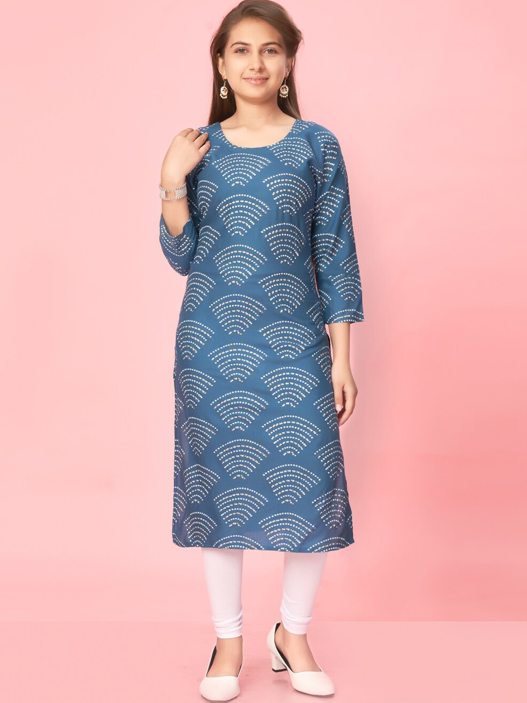 

Muhuratam Girls Ethnic Motifs Printed Cotton Kurta, Navy blue