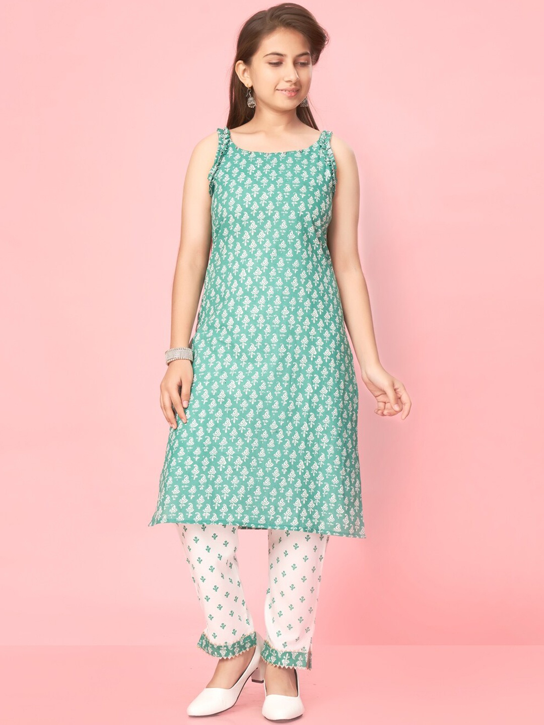 

Muhuratam Girls Paisley Printed Pure Cotton Kurta with Trousers, Green