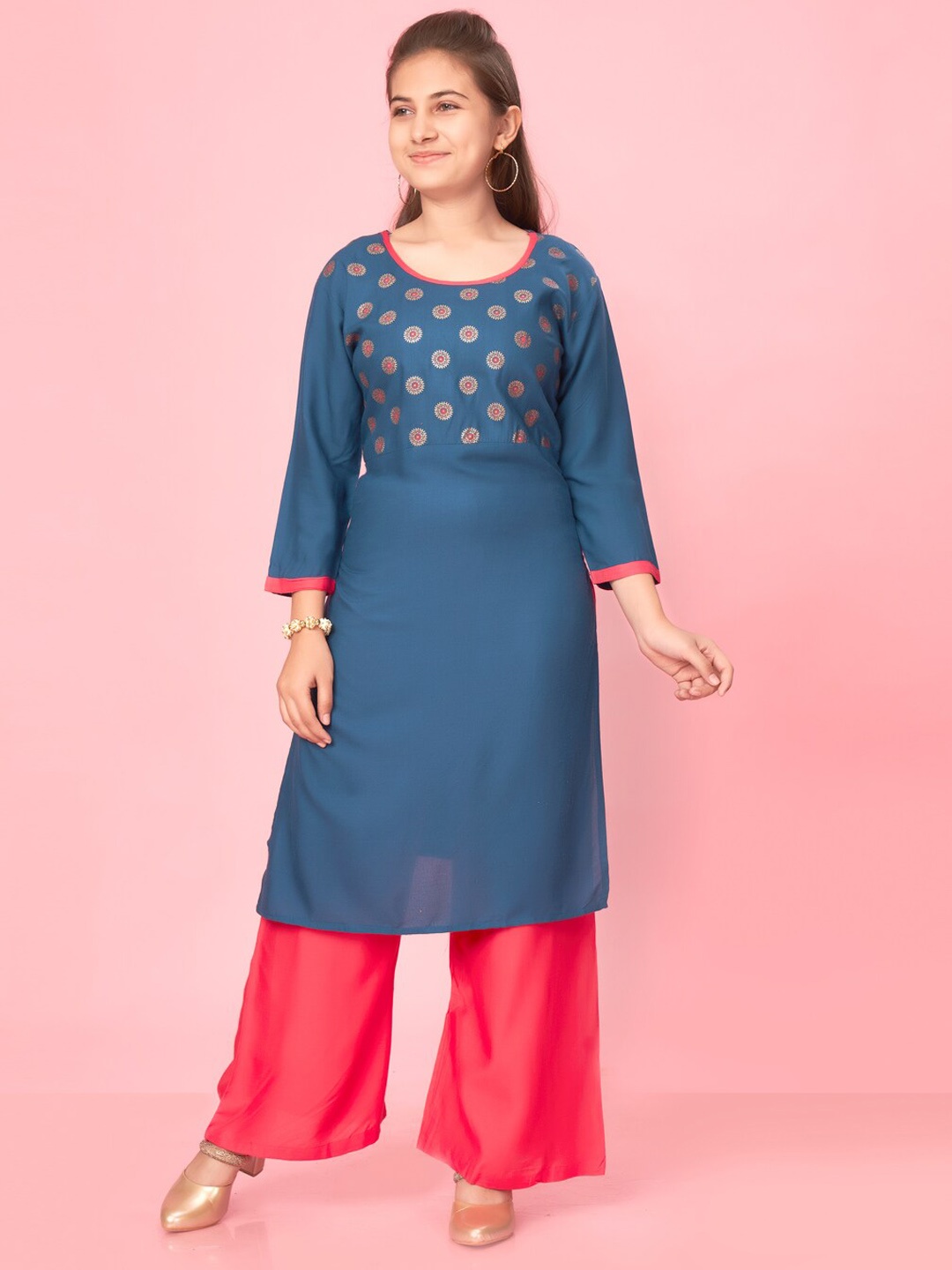 

Muhuratam Girls Ethnic Motifs Printed Pure Cotton Kurta with Palazzos, Blue