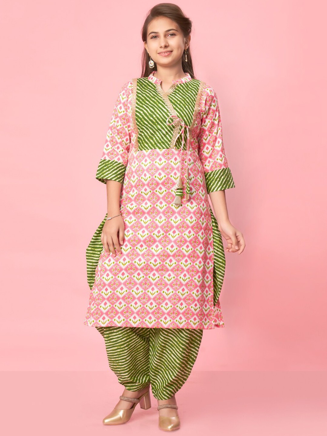 

Muhuratam Girls Ethnic Motifs Printed Angrakha Pure Cotton Kurta with Patiala, Pink