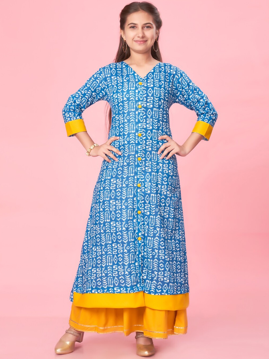 

Muhuratam Girls Ethnic Motif Printed V Neck A-Line Pure Cotton Kurta, Blue