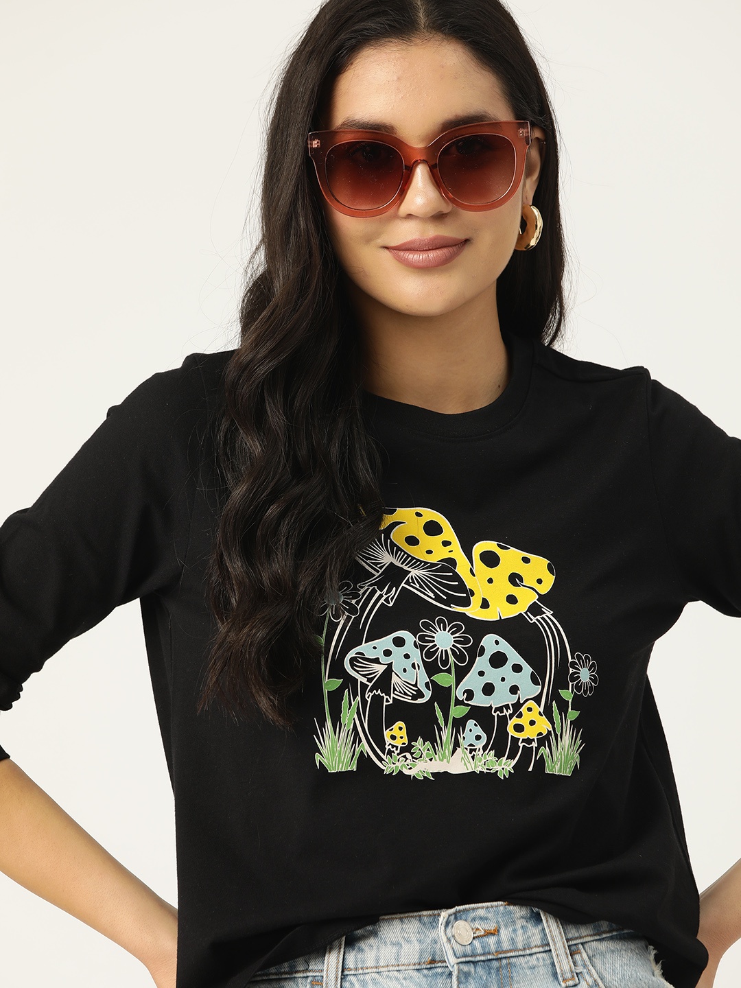 

DressBerry Graphic Printed T-shirt, Black