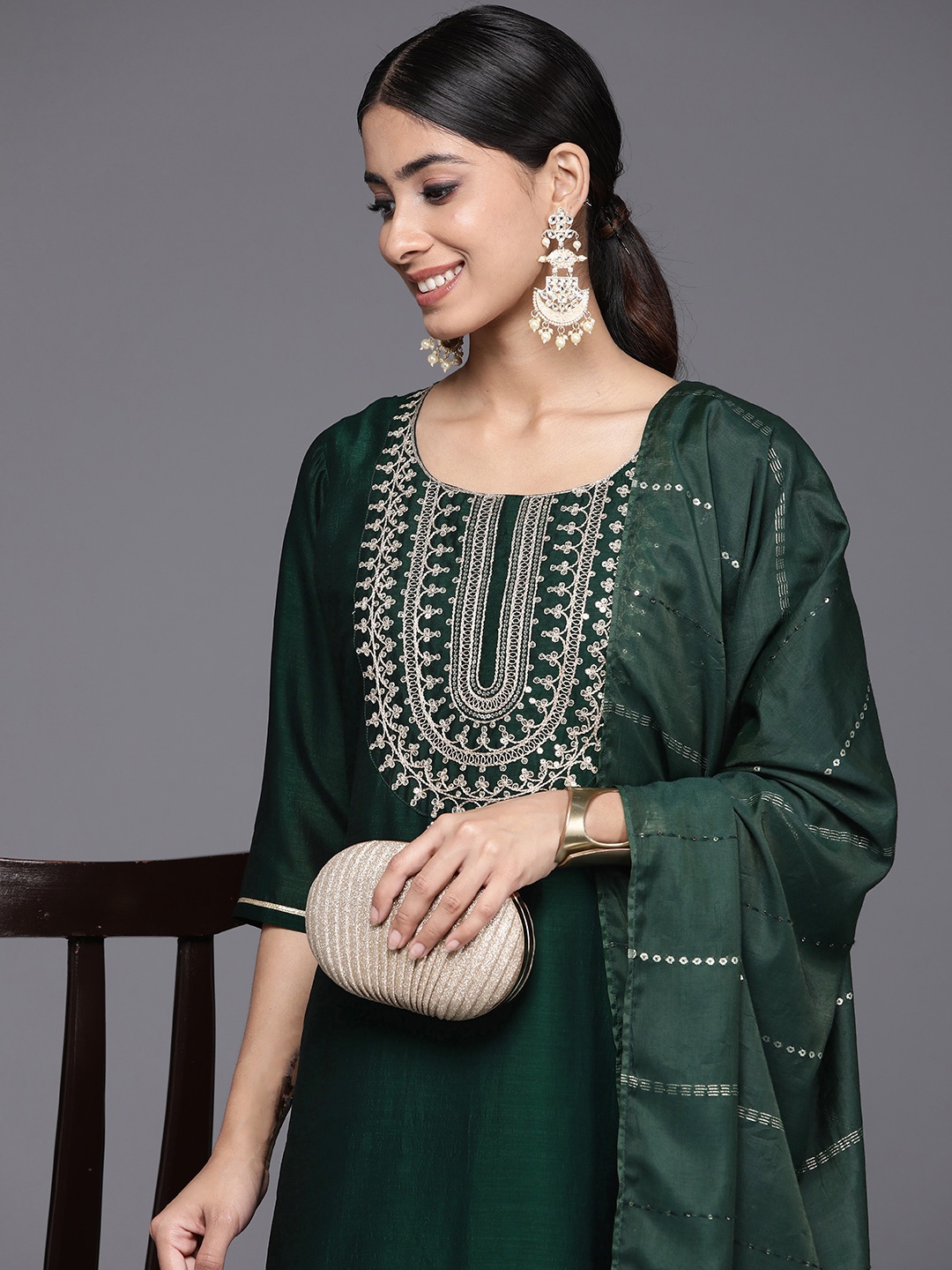 

Libas Women Green Ethnic Motifs Yoke Design Regular Kurta with Trousers & With Dupatta