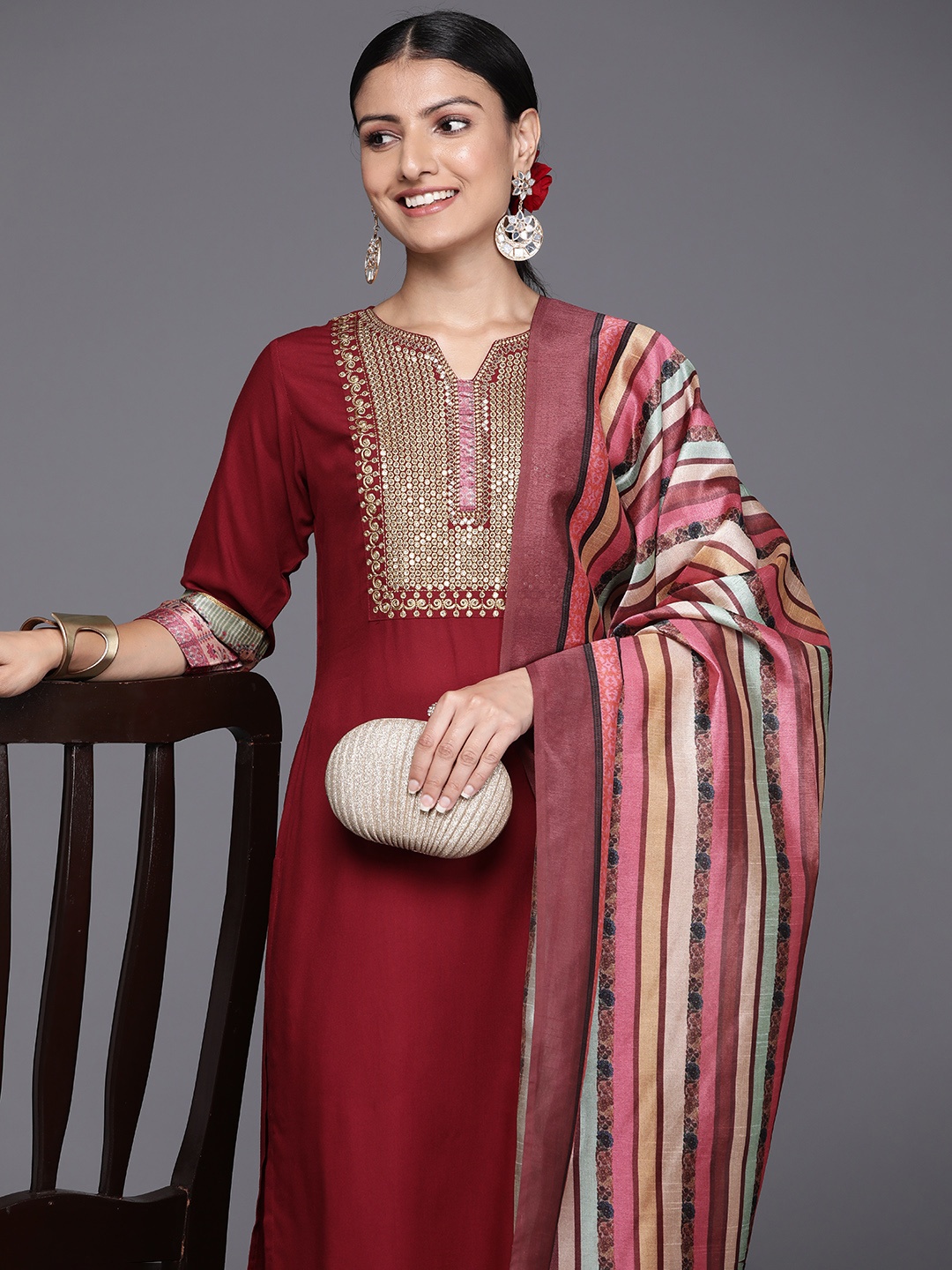 

Libas Women Ethnic Motifs Yoke Design Regular Kurta with Trousers & With Dupatta, Maroon