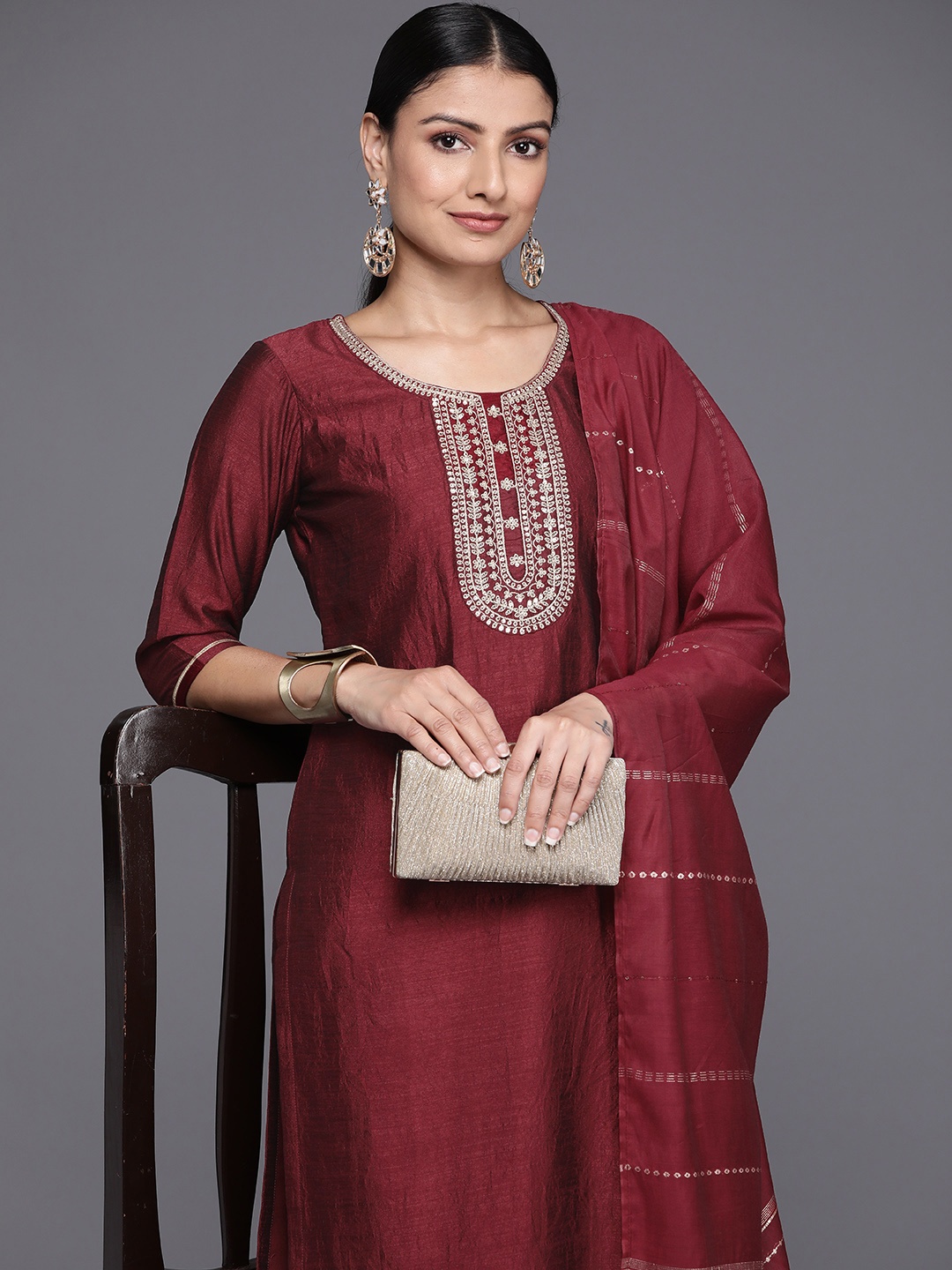 

Libas Women Ethnic Motifs Yoke Design Regular Kurta with Trousers & With Dupatta, Maroon