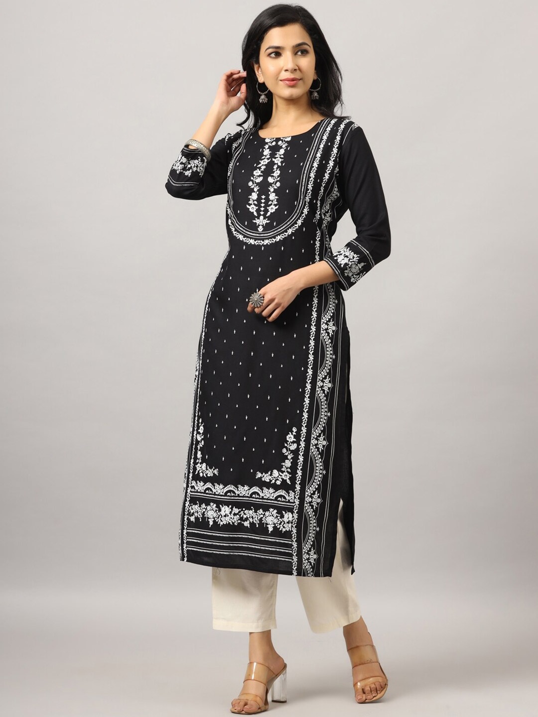 

Amchoor Ethnic Motifs Printed Straight Kurta, Black
