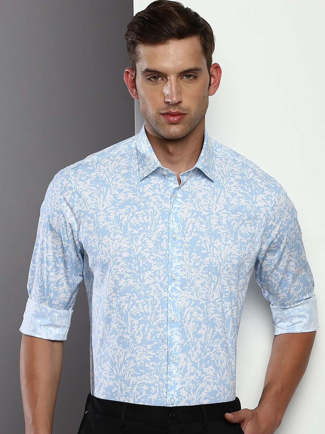 

Calvin Klein Jeans Slim Fit Floral Printed Formal Shirt, Blue