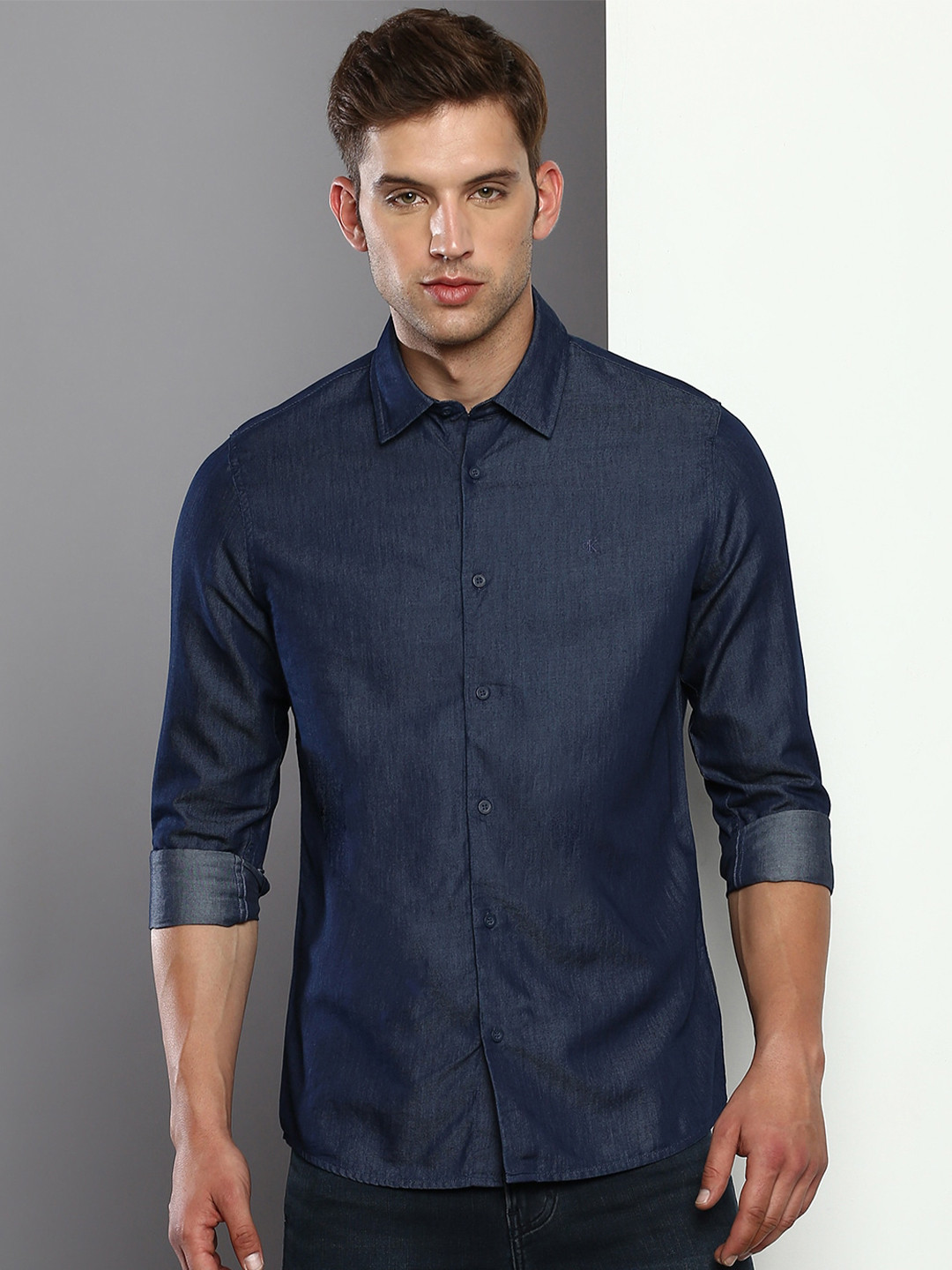

Calvin Klein Jeans Slim Fit Chambray Pure Cotton Casual Shirt, Blue