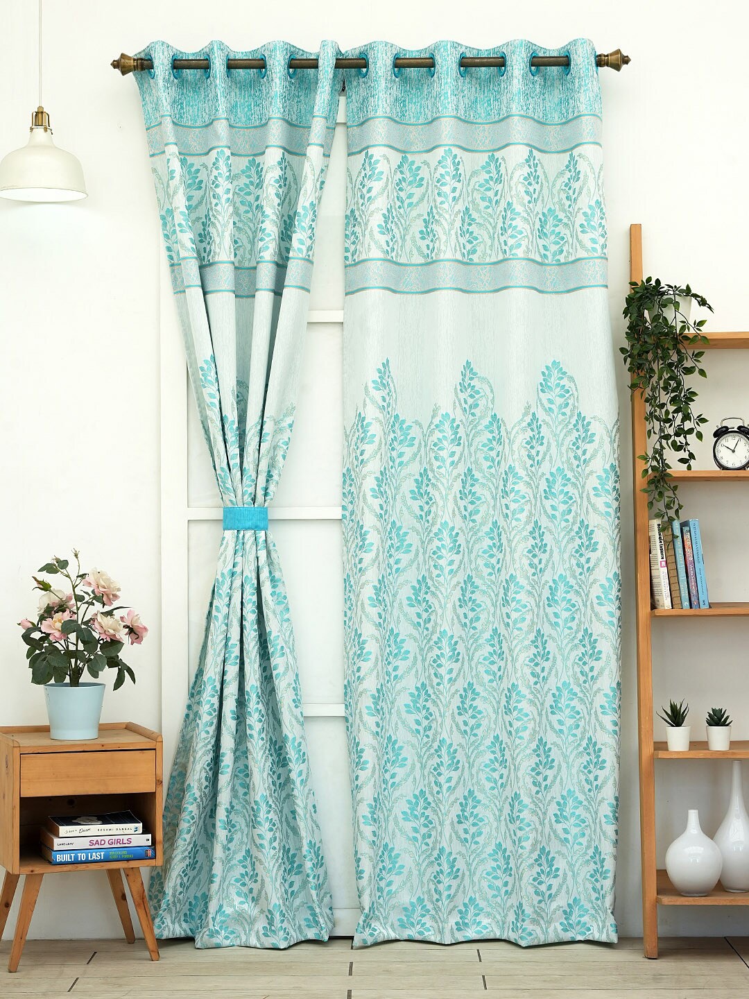 

Ariana Single Blue & White Ethnic Motifs Room Darkening Long Door Curtain