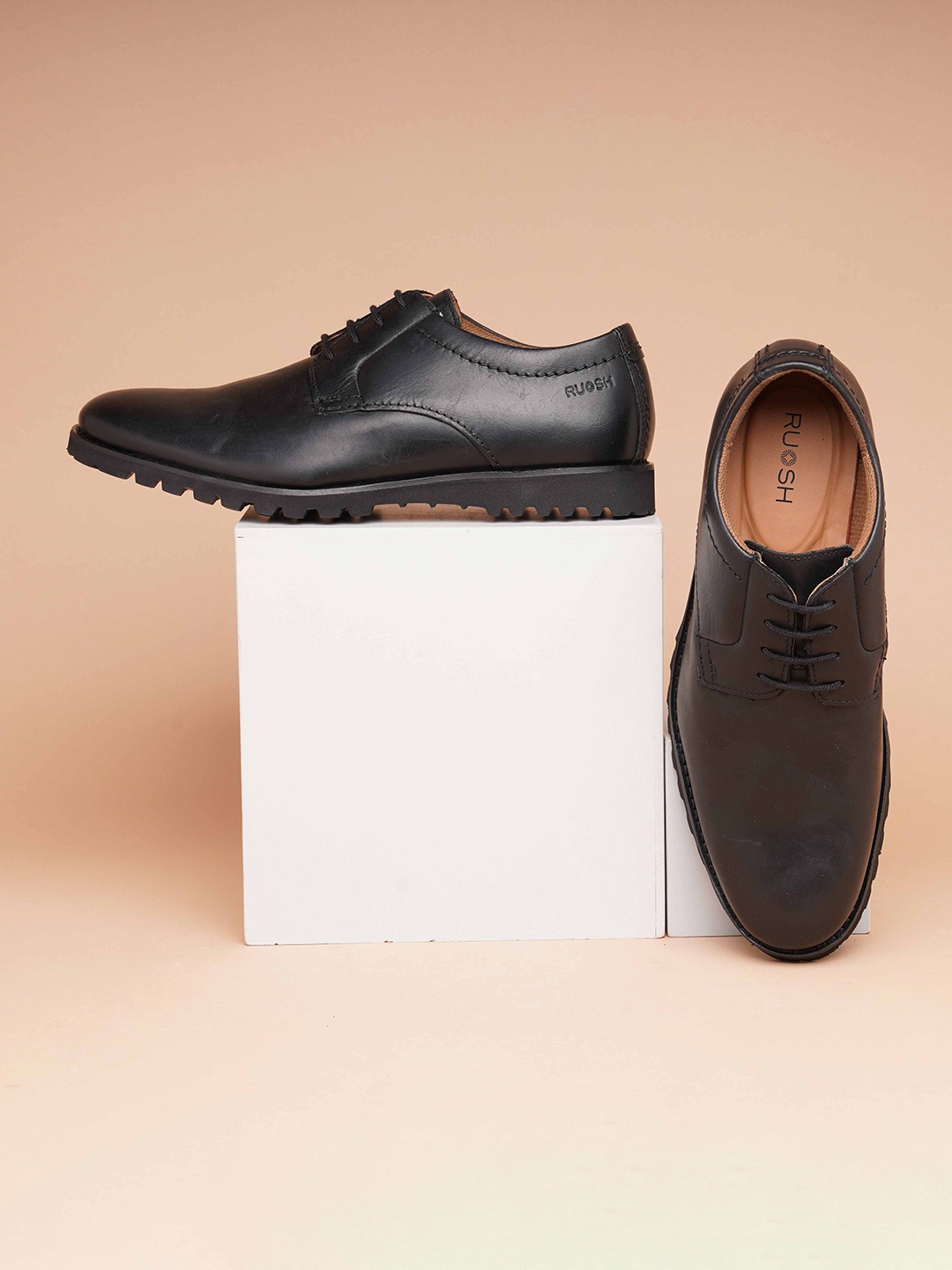

Ruosh Men Textured Leather Derbys, Black