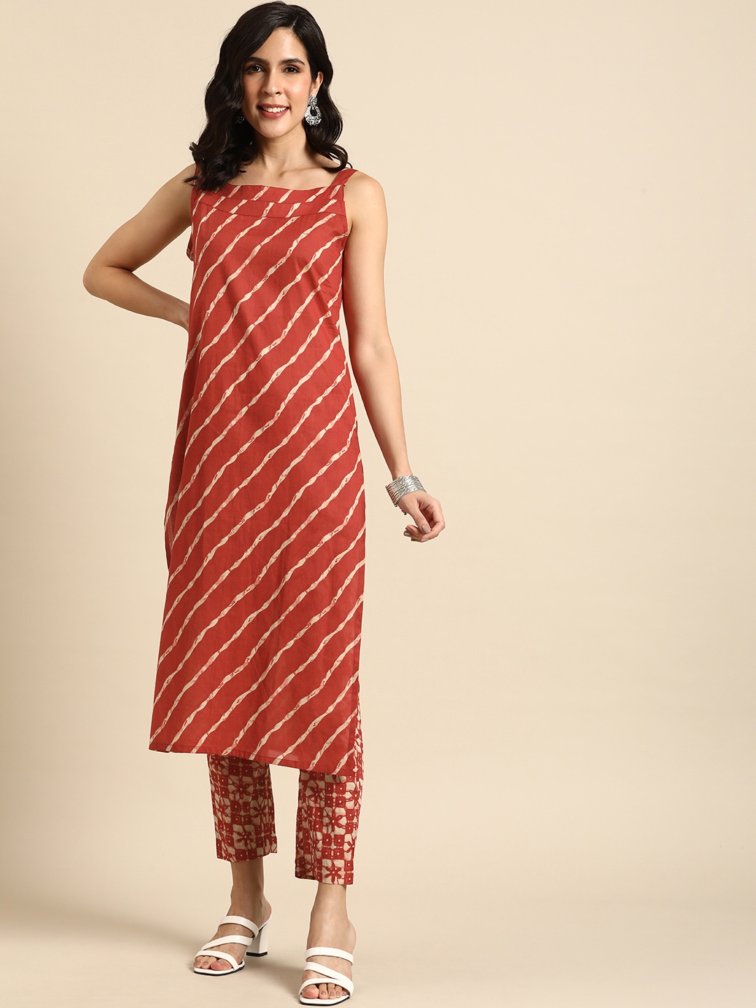 

Anouk Women Leheriya Striped Regular Pure Cotton Kurta with Trousers, Maroon