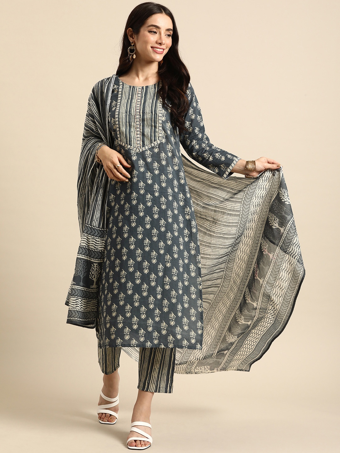 

Anouk Women Ethnic Motifs Printed Regular Sequinned Cotton Kurta with Trousers & Dupatta, Grey