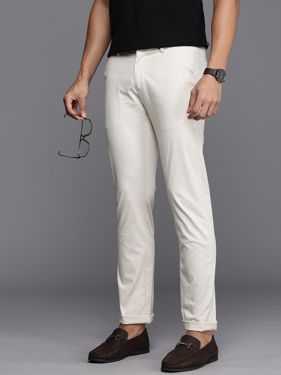 

Allen Solly Men Slim Fit Trousers, Off white