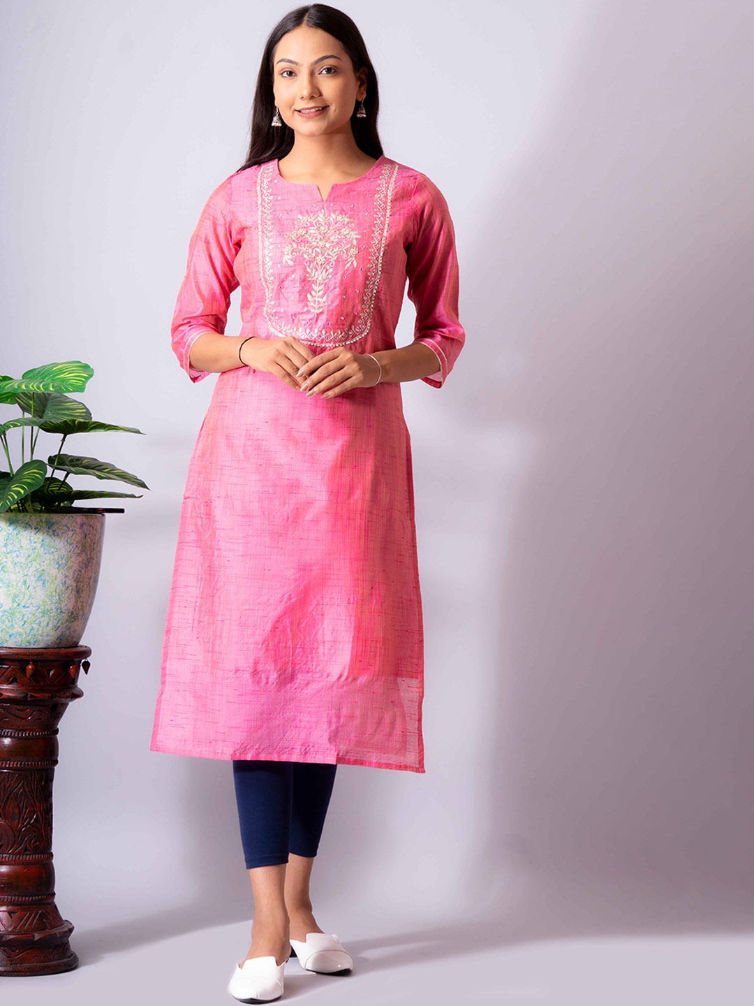 

NAYRA Embroidered Silk Kurta, Pink