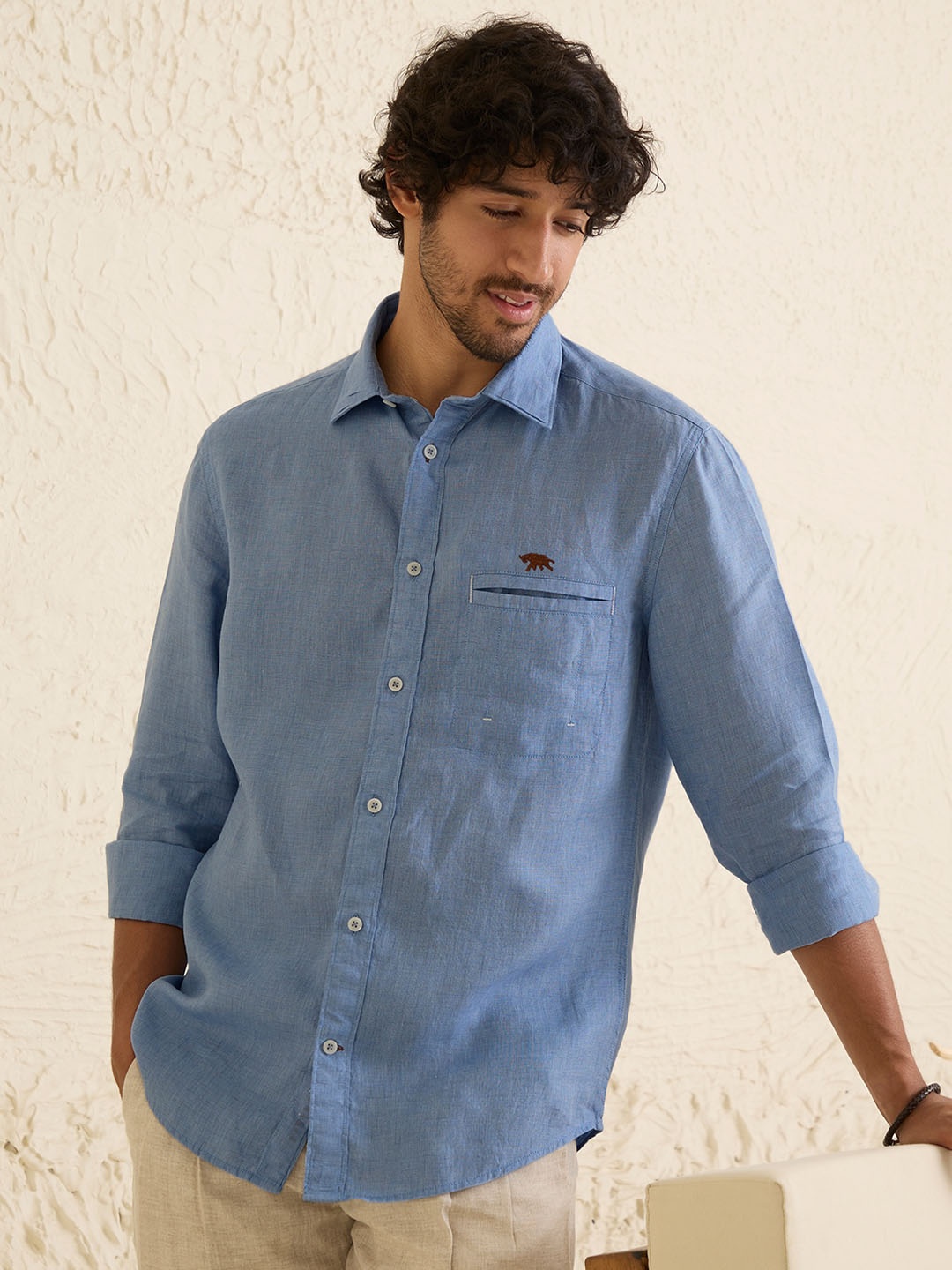 

Andamen Comfort Spread Collar Slim Fit Linen Casual Shirt, Blue