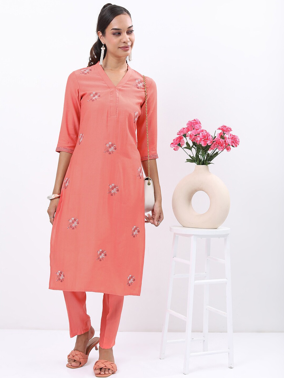 

Vishudh Coral Floral Embroidered V-Neck Kurta With Trousers & Dupatta