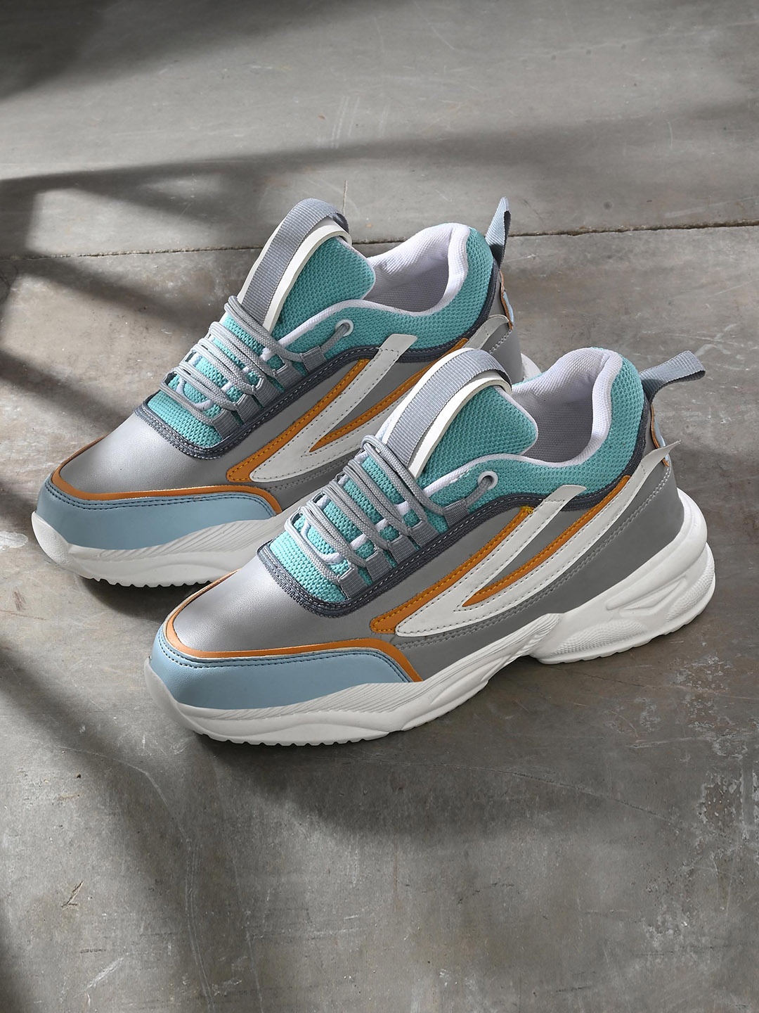 

The Roadster Lifestyle Co. Women Grey And Blue Colourblocked Sneakers