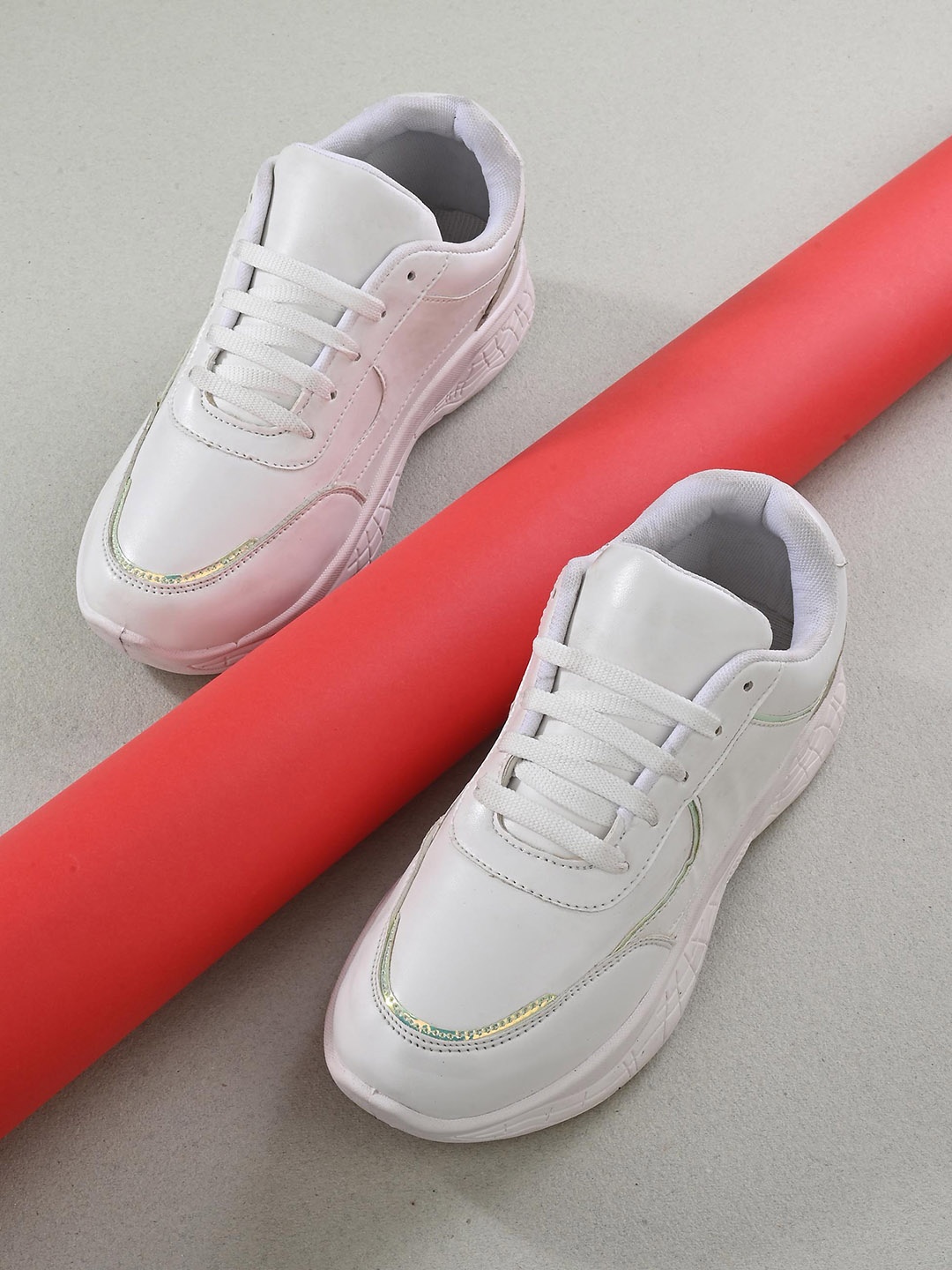 

The Roadster Lifestyle Co. Women White Comfort Insole Sneakers