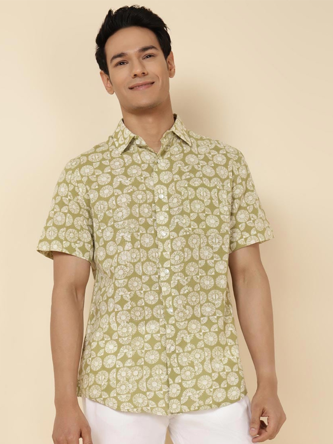 

Fabindia Slim Fit Floral Printed Cotton Party Shirt, Green