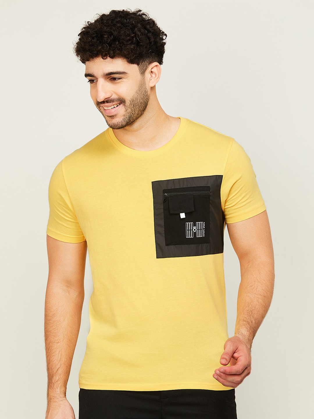 

Bossini Round Neck Pocket Detailing Cotton Slim Fit T-shirt, Yellow