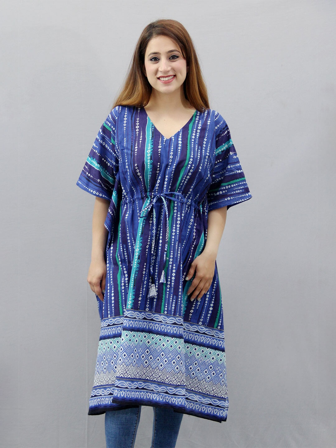 

CRAZEVILLA V-Neck Geometric Printed Kaftan Kurta, Blue