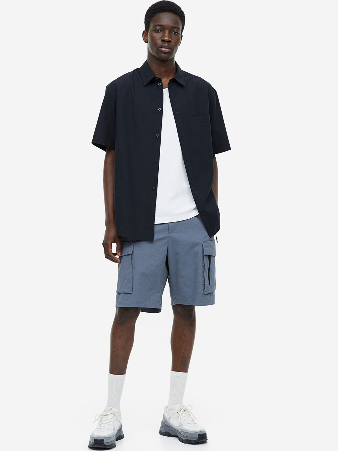 

H&M Men Relaxed Fit Nylon Cargo Shorts, Blue