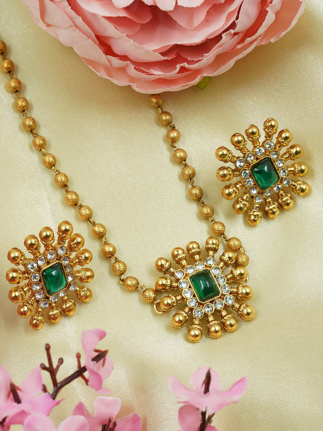 

GRIIHAM Gold-Plated Studded Necklace With Earrings