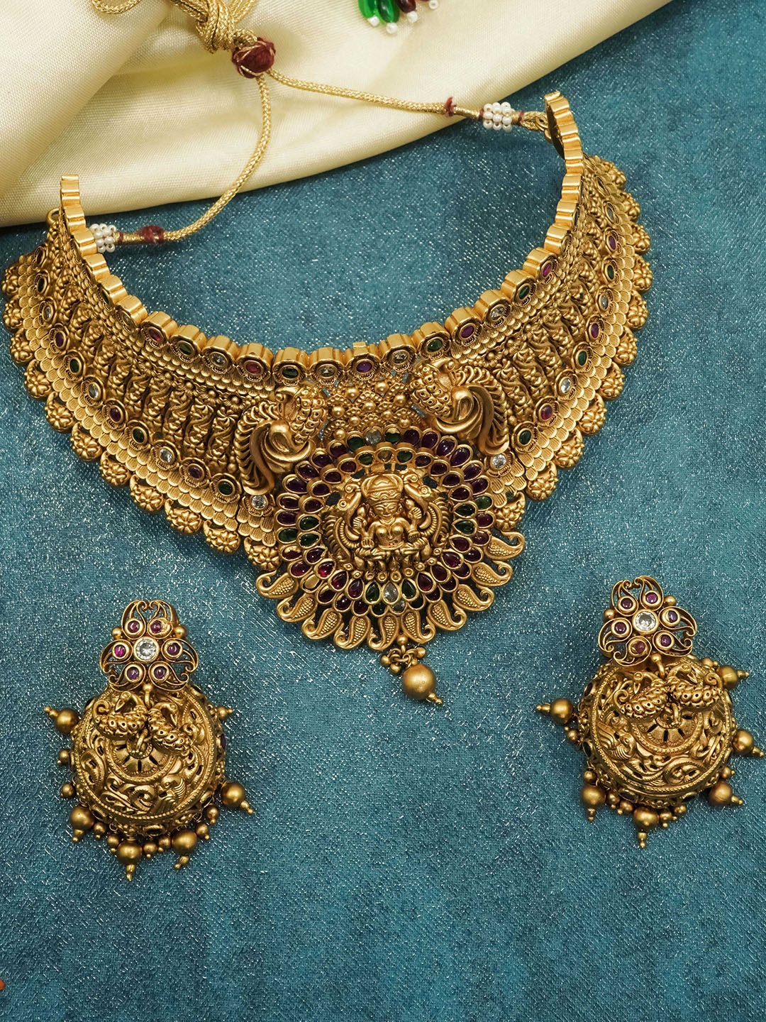 

GRIIHAM Gold-Plated AD-Studded Choker Necklace With Earring