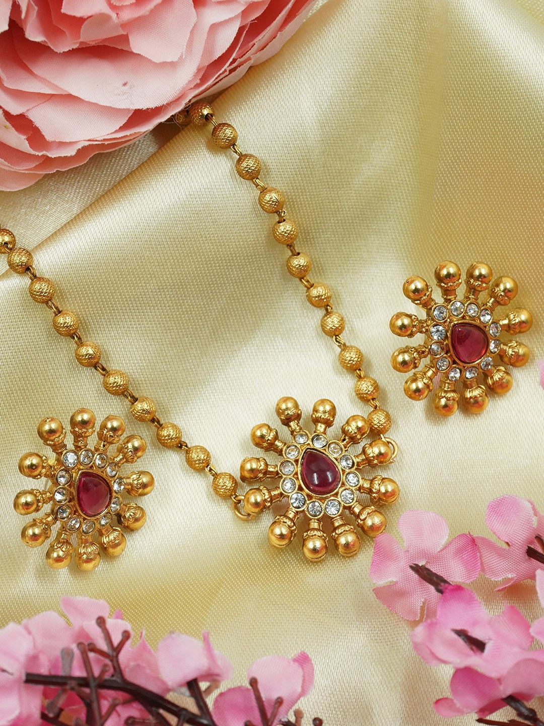 

GRIIHAM Gold-Plated Stones Studded & Beaded Jewellery Set