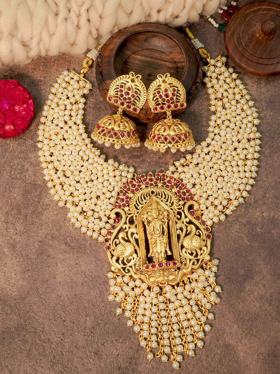 

GRIIHAM Gold-Plated AD-Studded & Pearls Beaded Jewellery Set