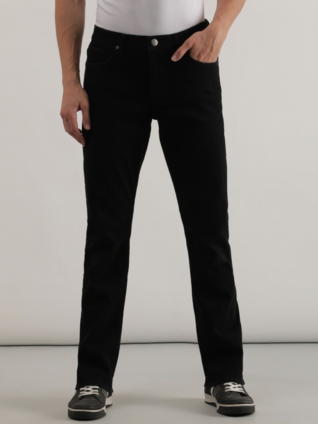 

Lee Men Rodeo Mid-Rise Stretchable Cotton Jeans, Black