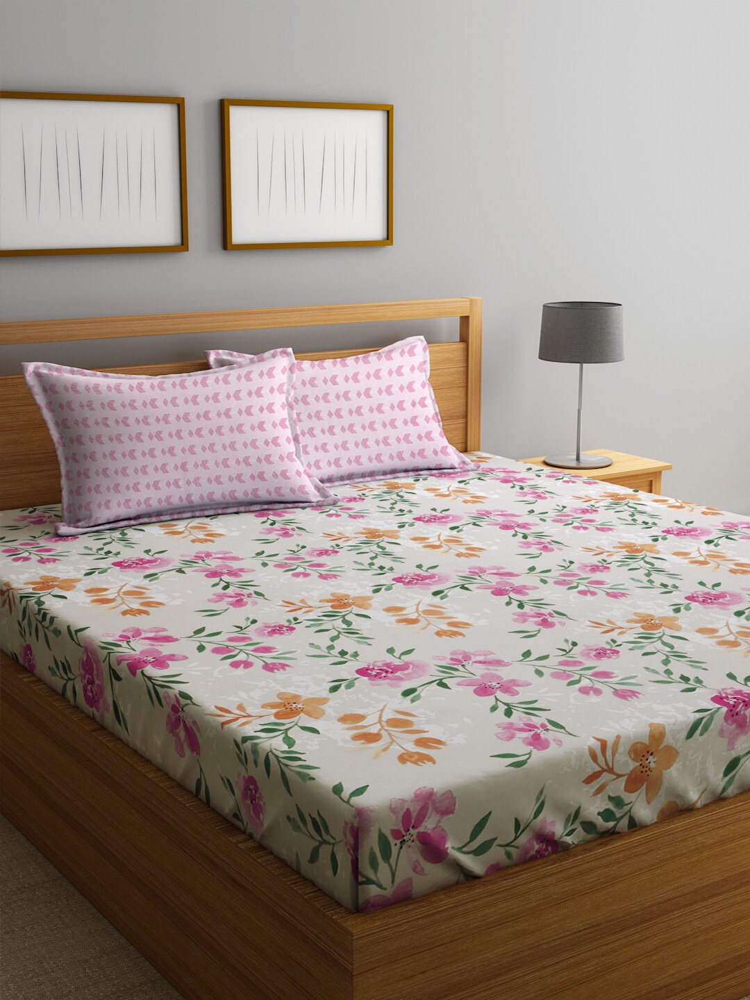 

KLOTTHE Pink & Green Floral Printed 300 TC Double King Bedsheet & 2 Pillow Covers