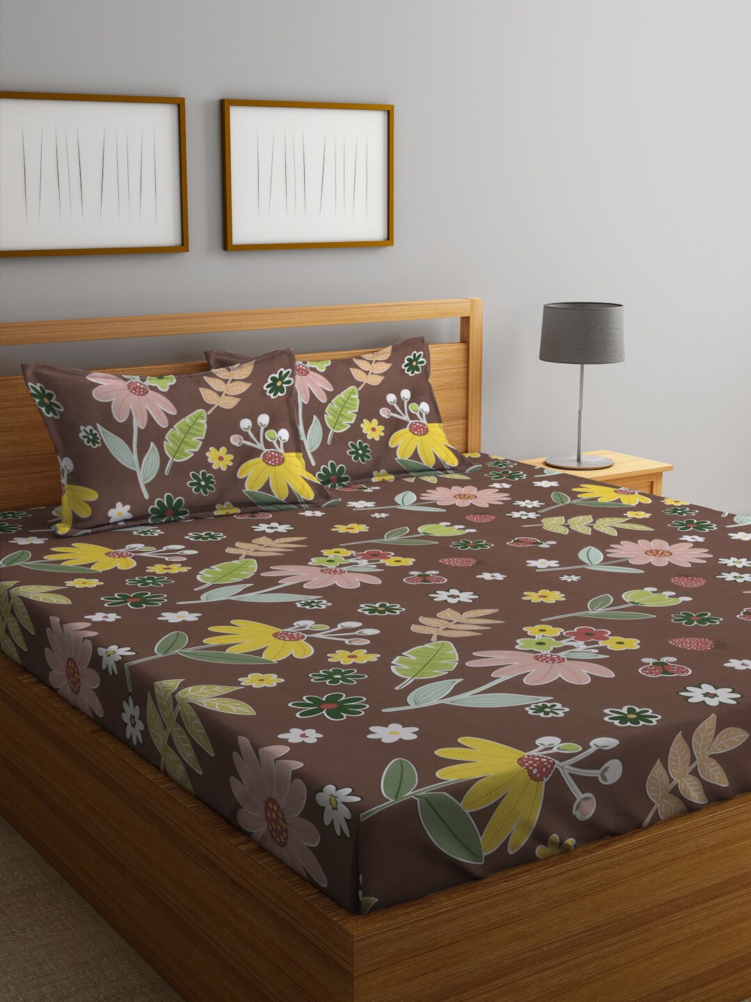 

KLOTTHE Brown & Pink Floral Printed 300TC Double King Bedsheet With 2 Pillow Covers