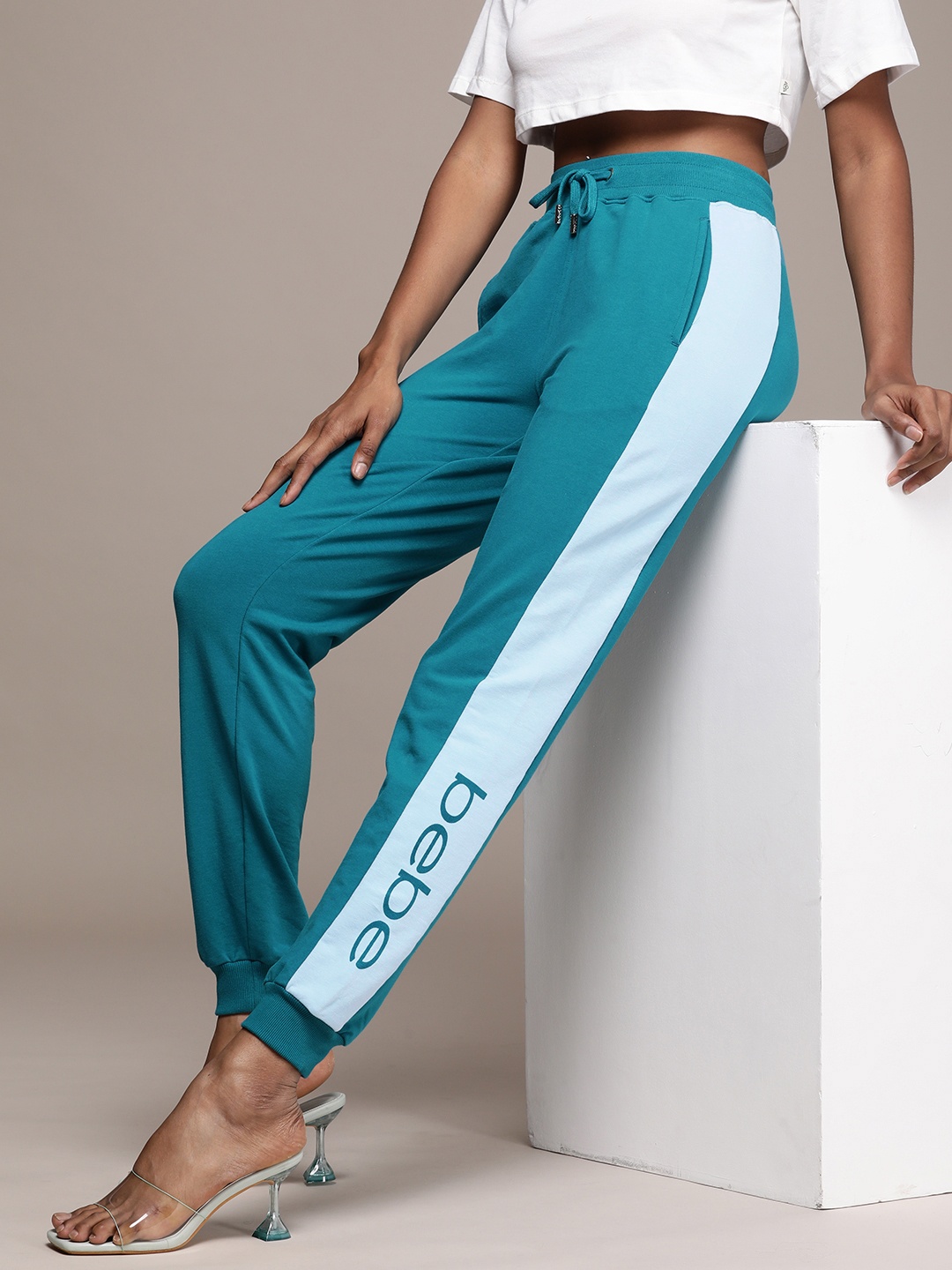 

bebe Women Lounge Side Stripe Printed Regular Joggers, Teal
