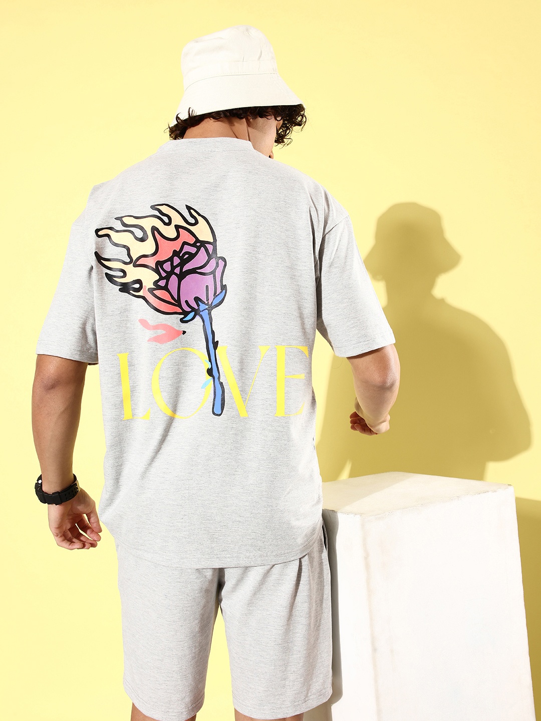 

CS LIFE Men Graphic Printed Pure Cotton T-shirt & Shorts Co-Ords, Grey