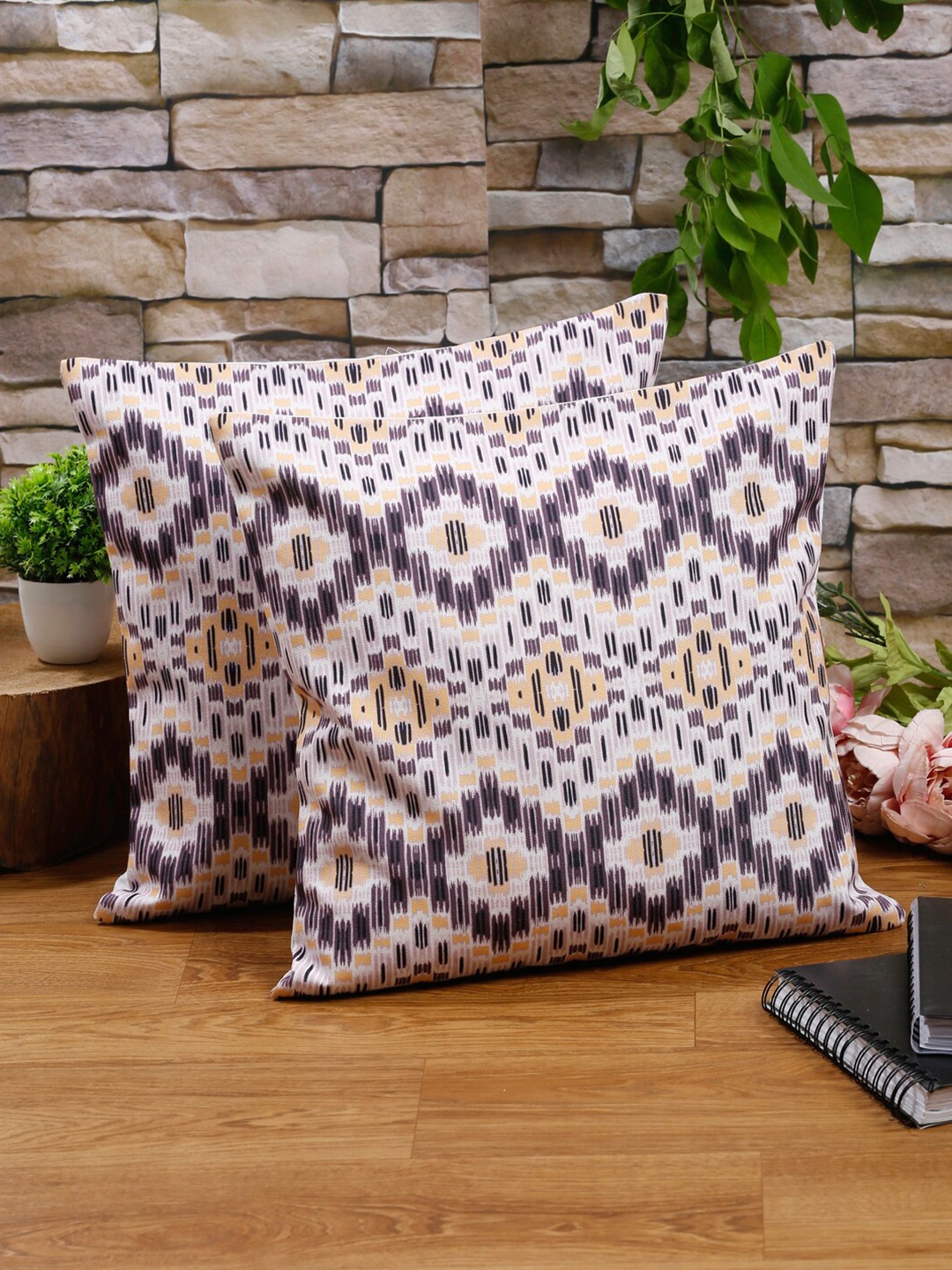 

Alina decor Beige & Purple 2 Pieces Ethnic Motifs Square Cushion Covers