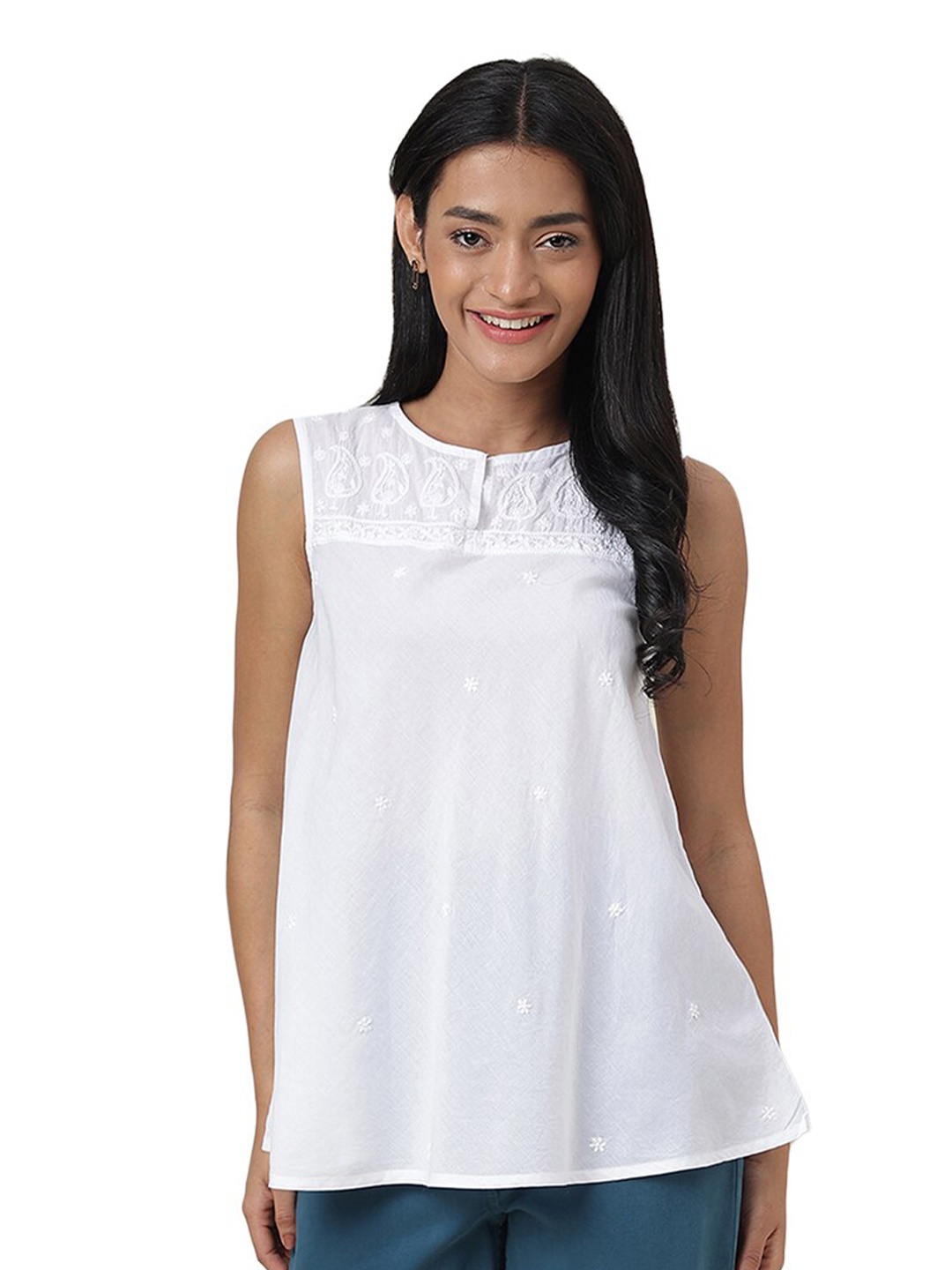 

Fabindia Chikankari Embroidered Sleeveless Cotton Top, White