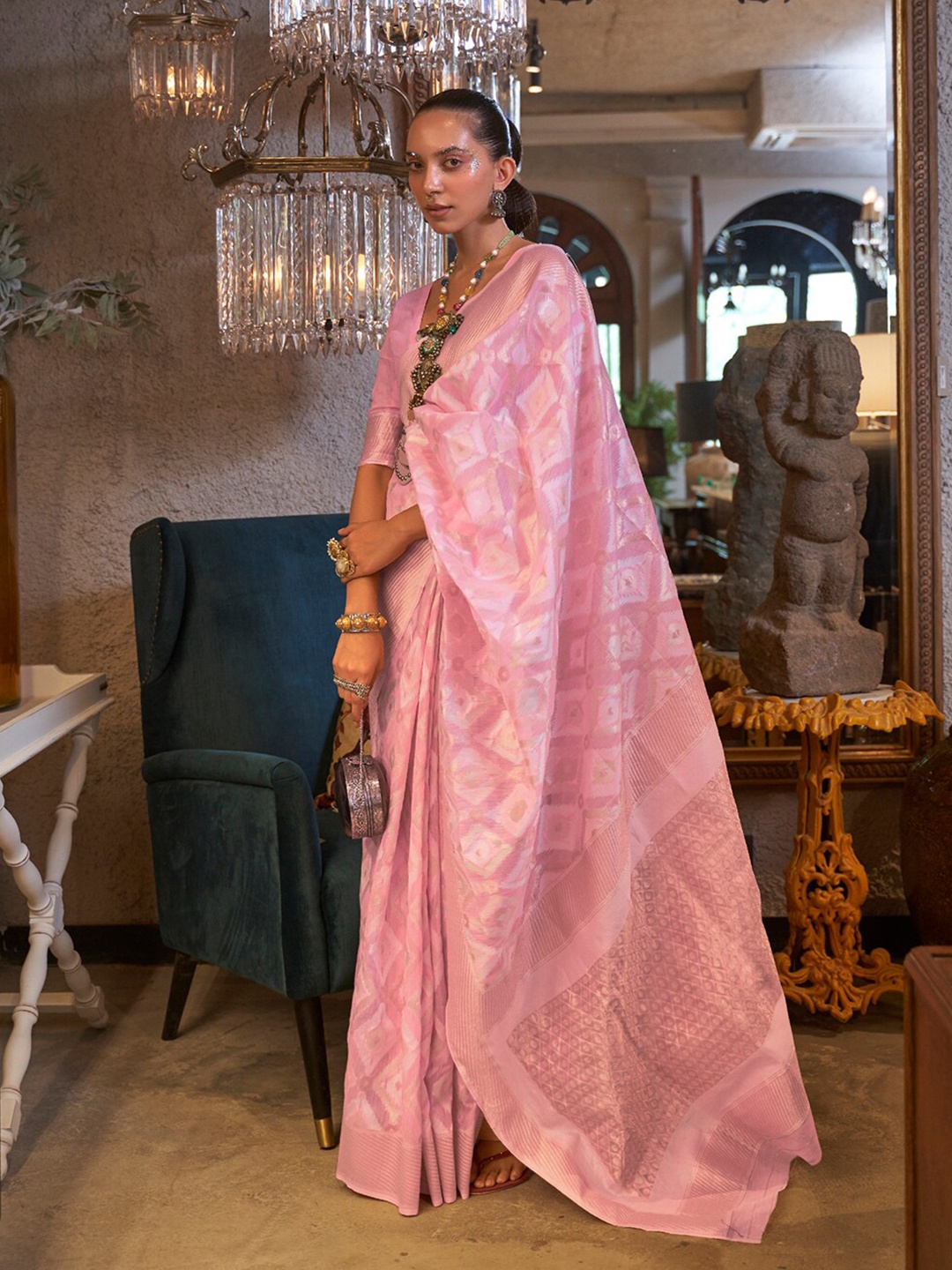 

Mitera Pink Gold-Toned Ethnic Woven Design Zari Poly Linen Banarasi Saree