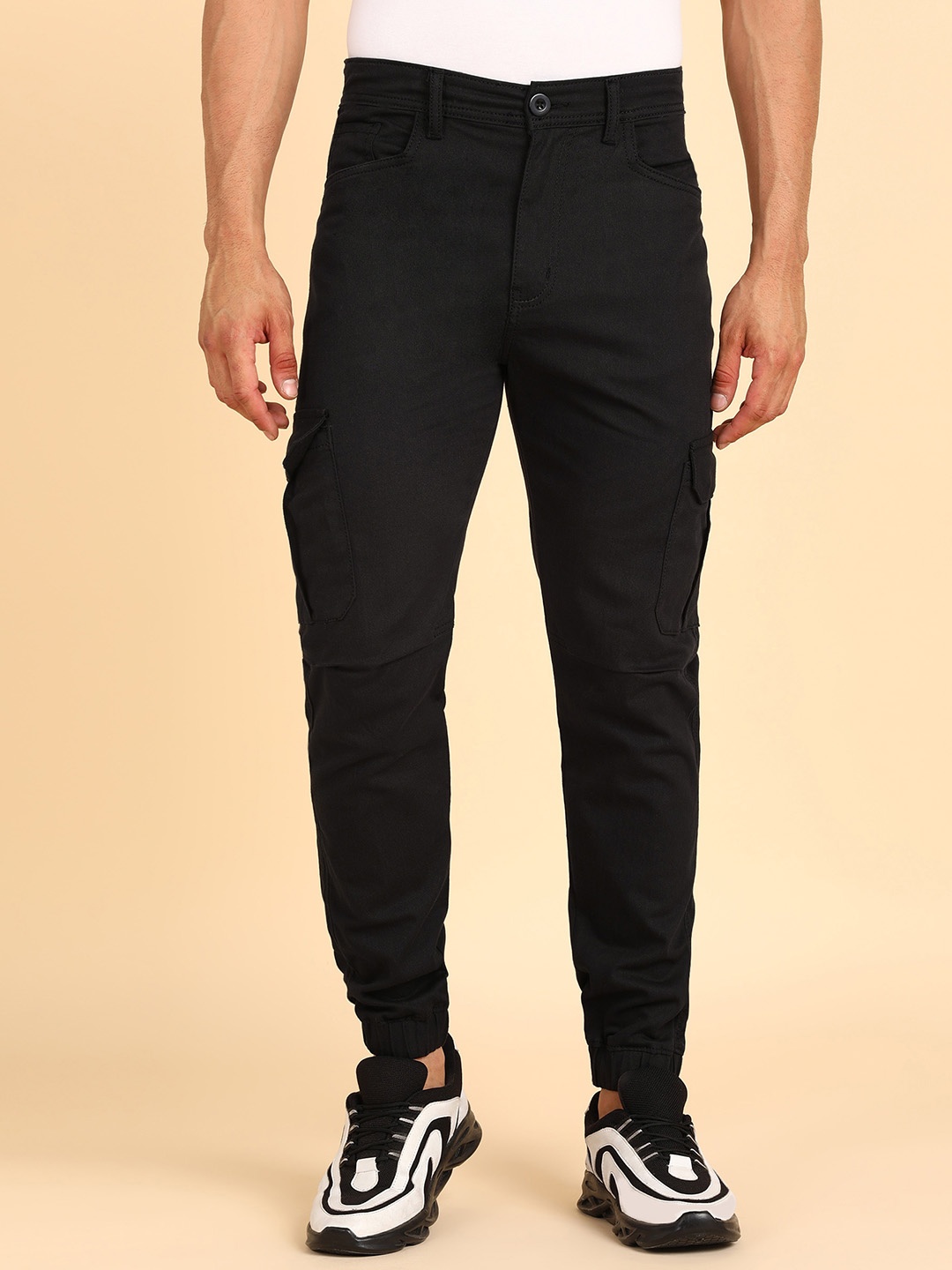 

MONTREZ Men Mid-Rise Comfort Cotton Joggers, Black